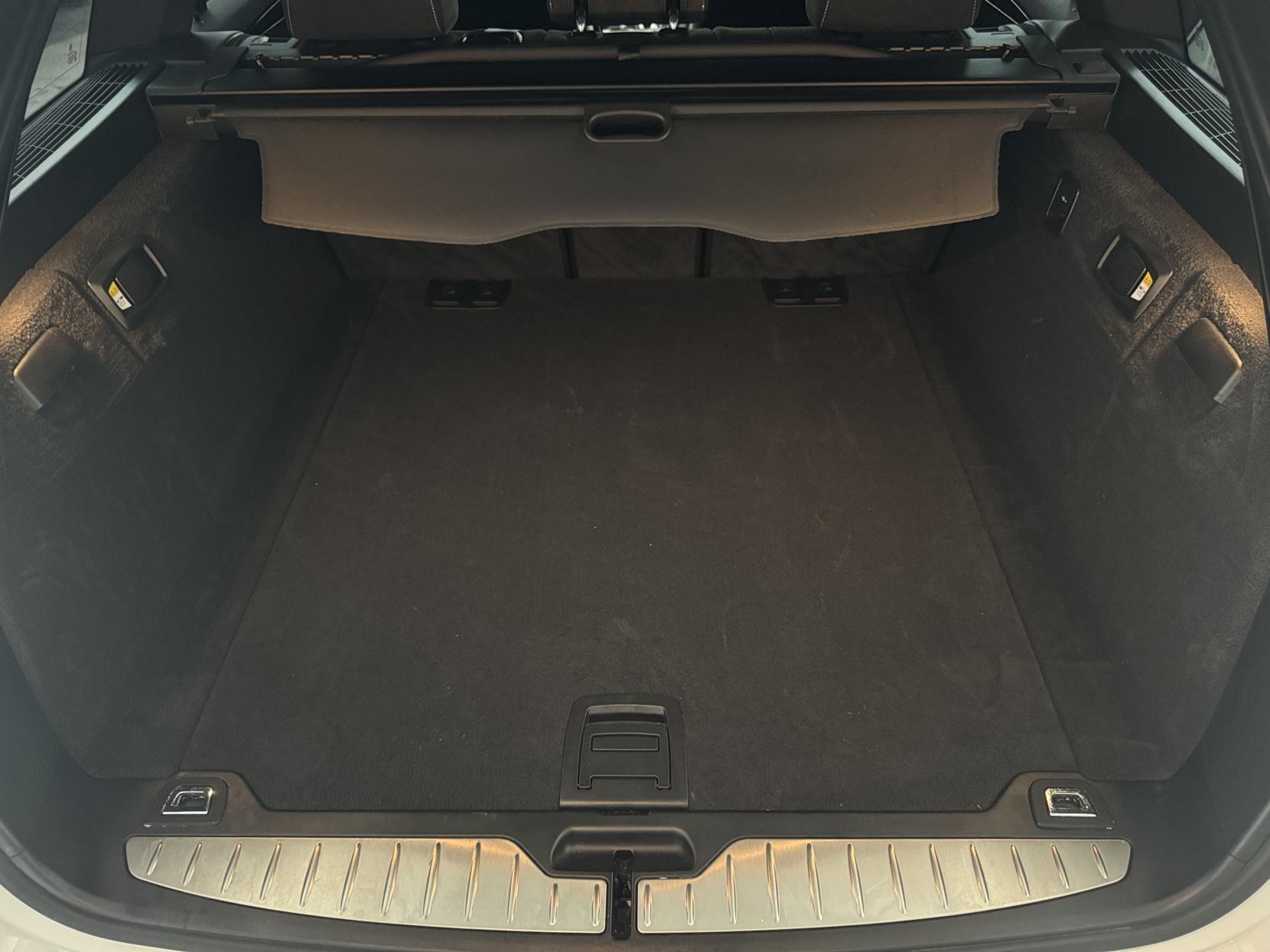 BMW 5 Series view 78