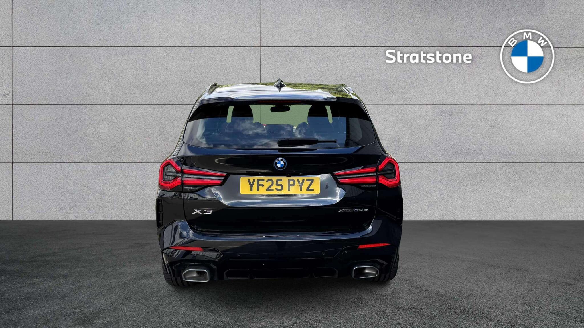 BMW X3 view 17