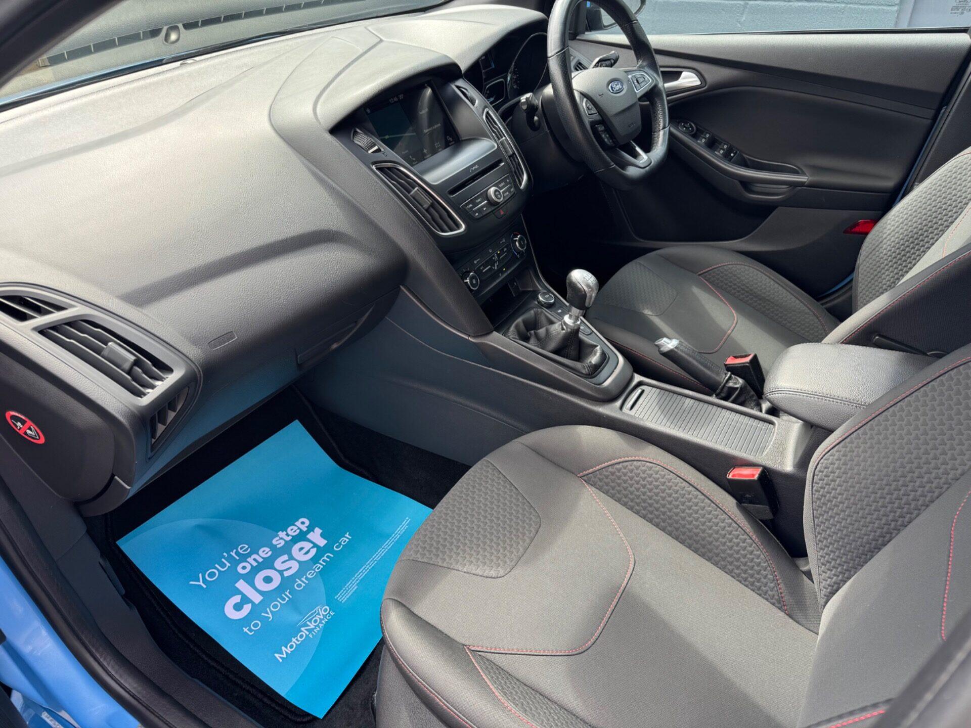Ford Focus view 30