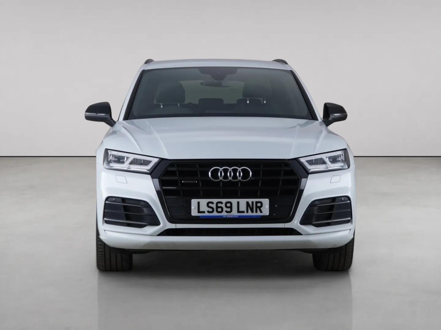 Audi Q5 view 5