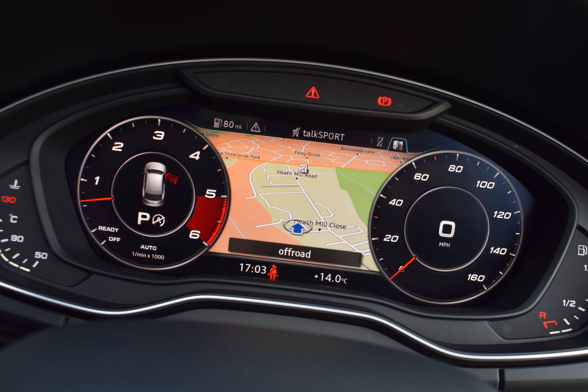 Audi SQ5 view 27