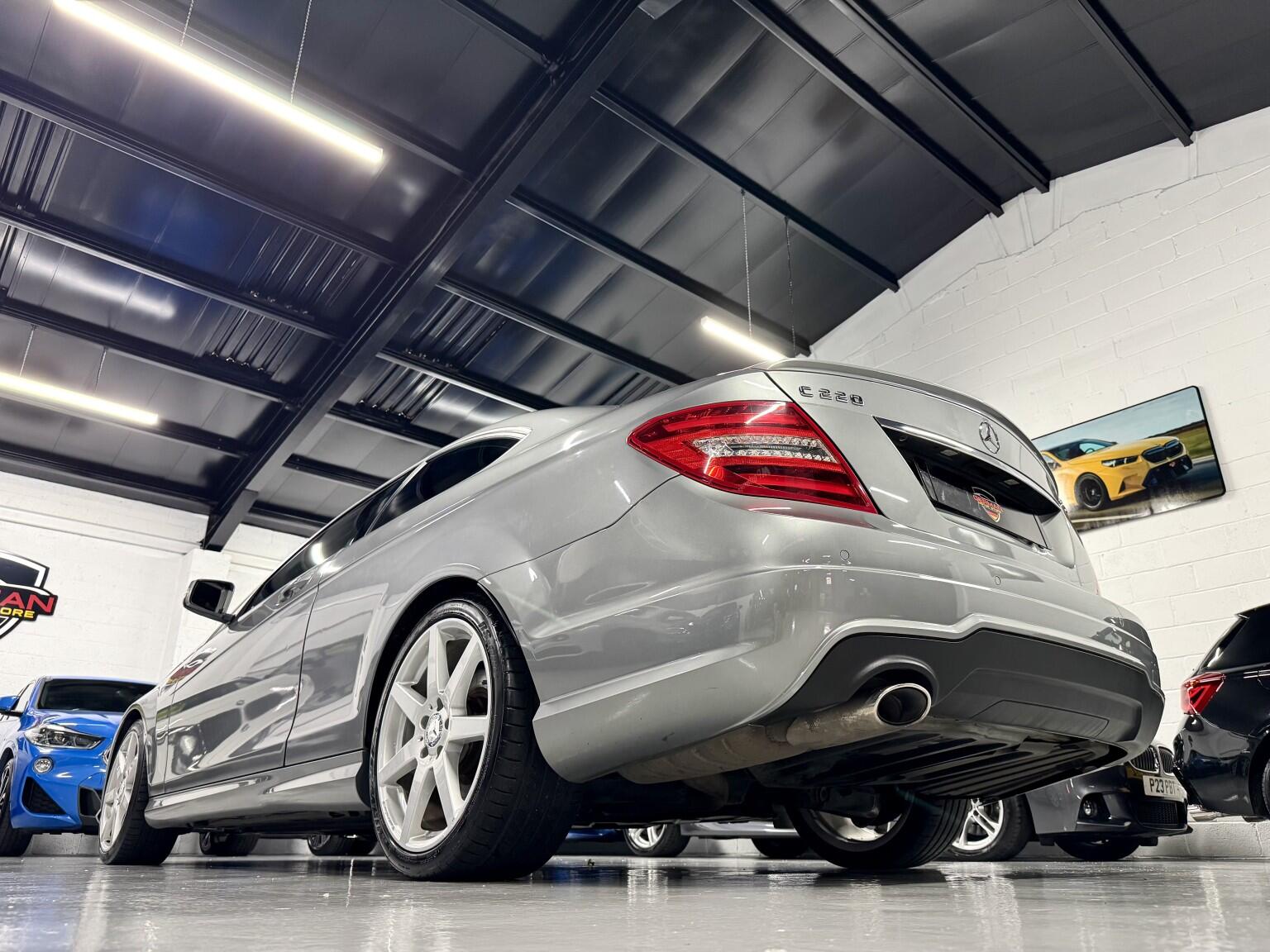 Mercedes-Benz C Class view 6