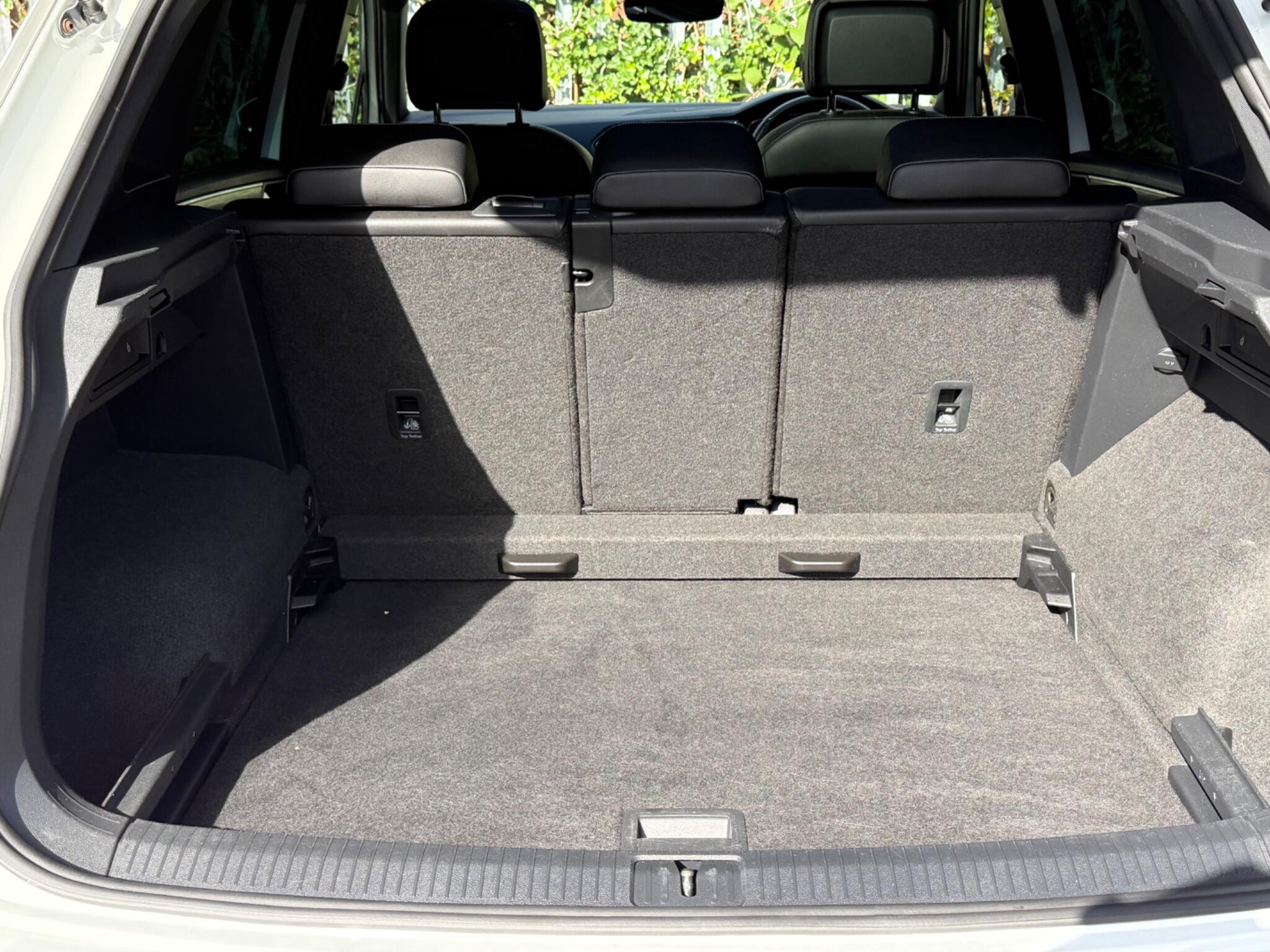Volkswagen Tiguan view 29