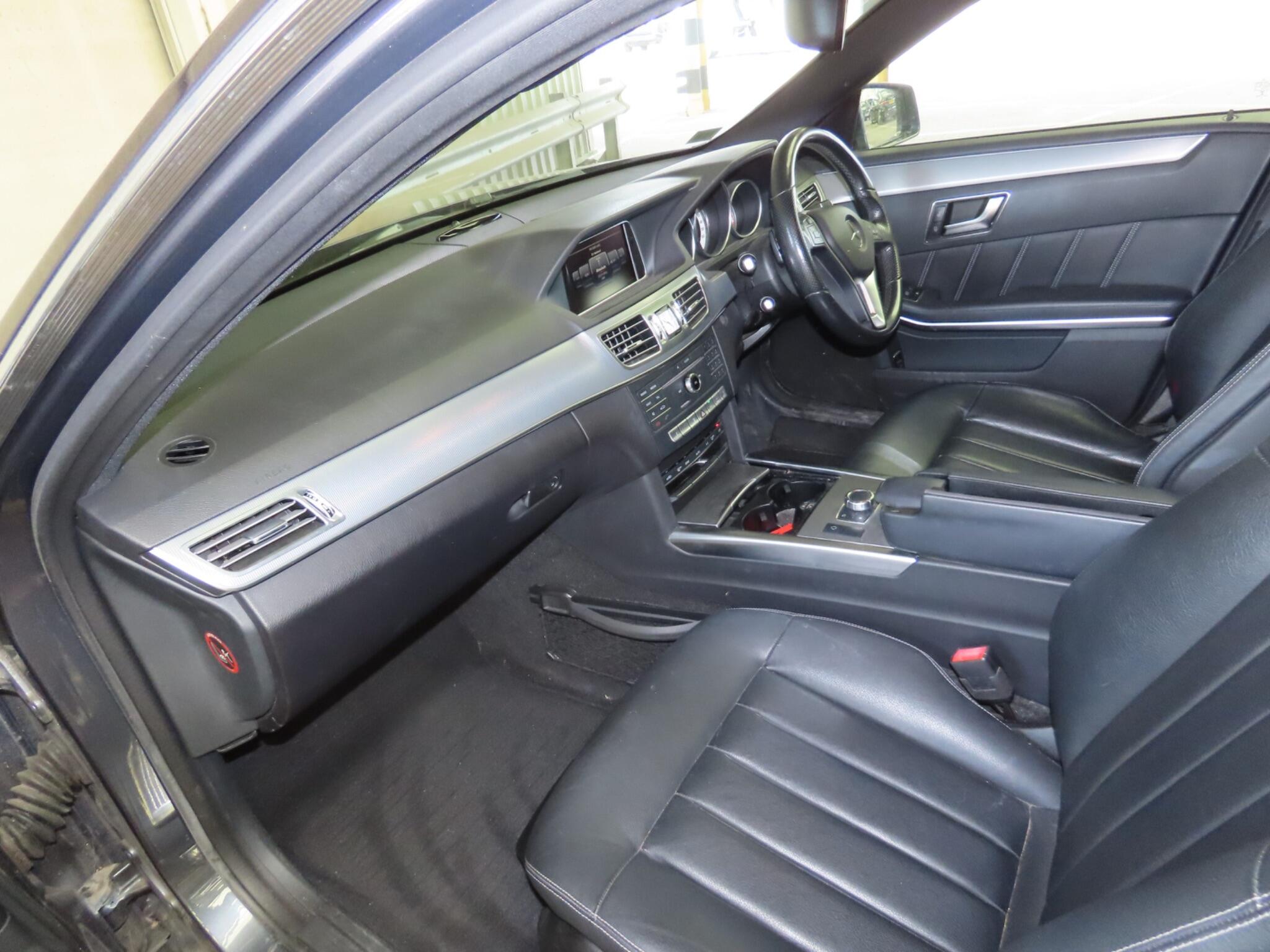 Mercedes-Benz E-Class view 7
