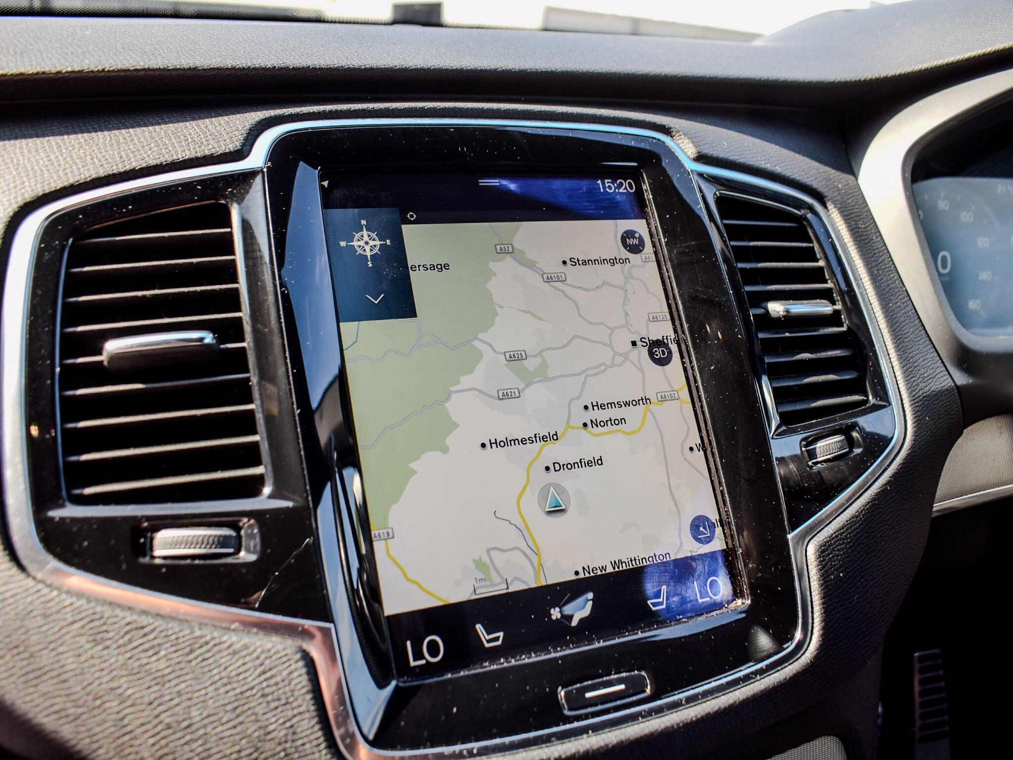 Volvo XC90 view 15