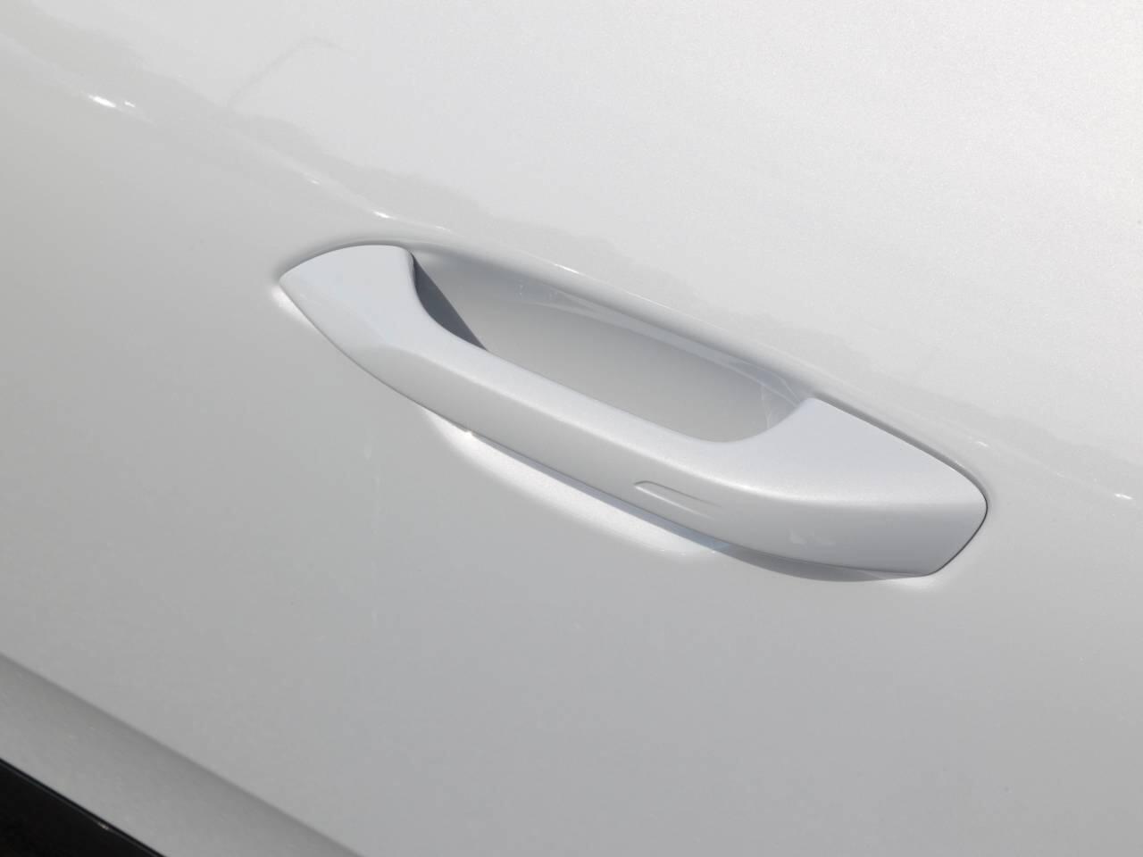 Porsche Macan view 76