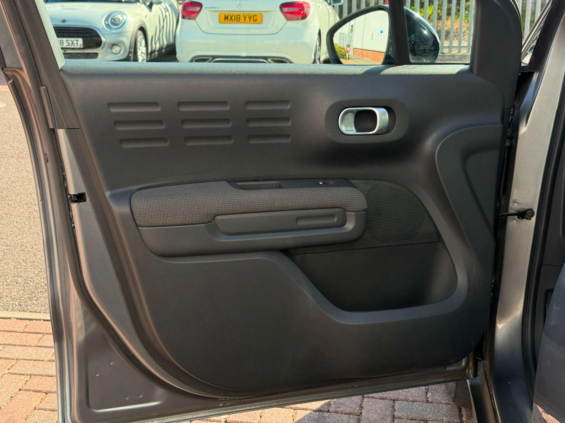 Citroen C3 Aircross view 38