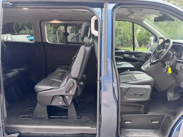 Ford Tourneo Custom view 16