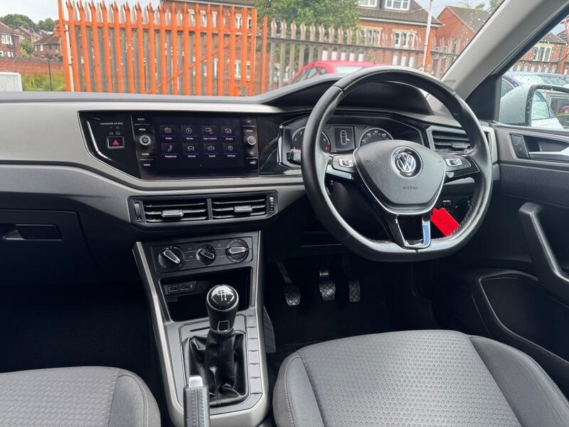 Volkswagen Polo view 11
