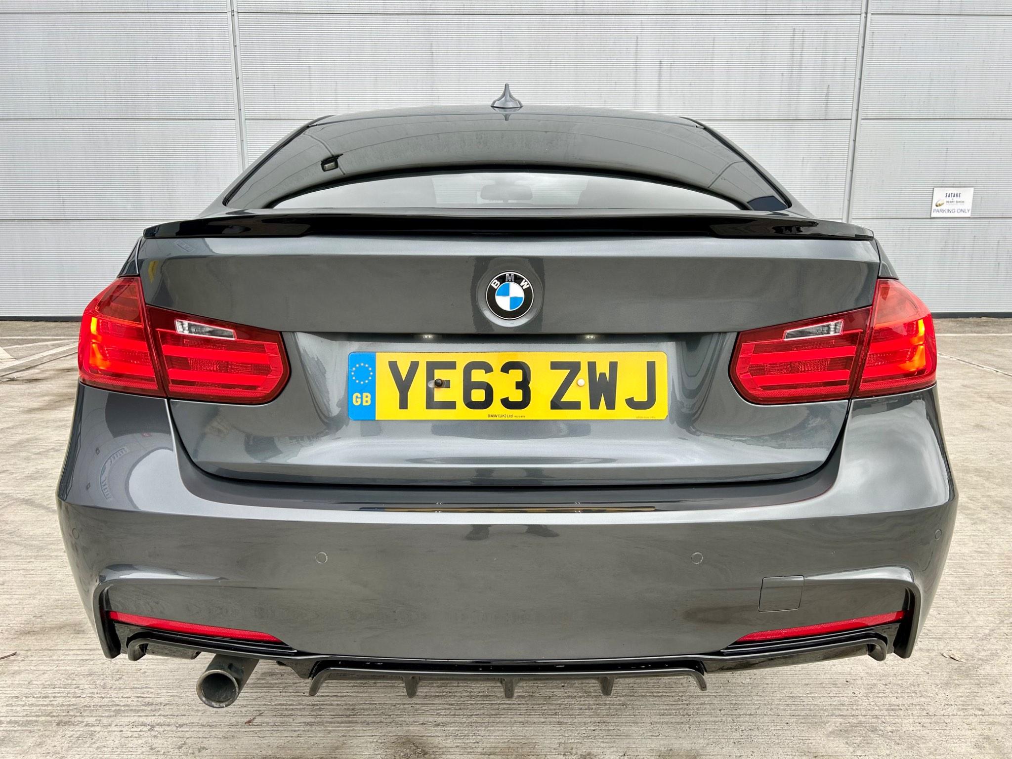 BMW 3 Series view 5