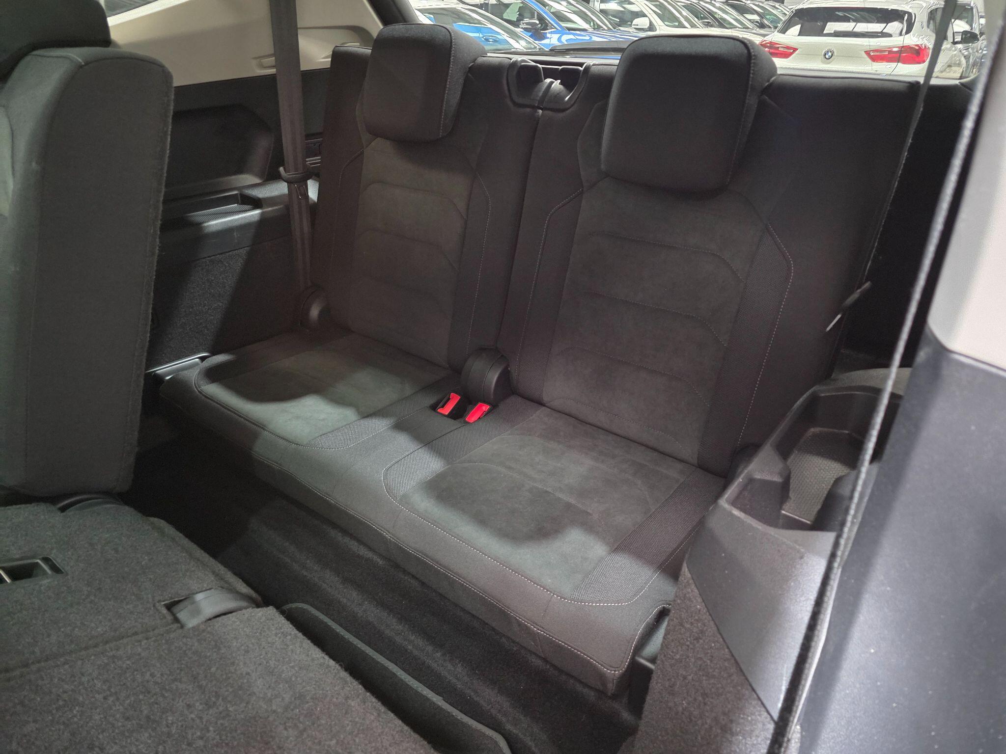 Volkswagen Tiguan Allspace view 29