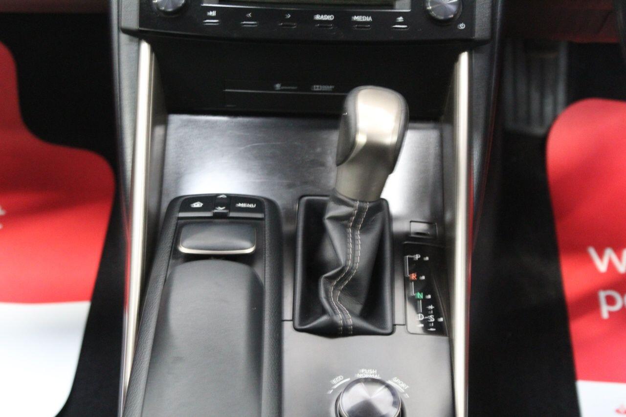 Lexus Is view 47
