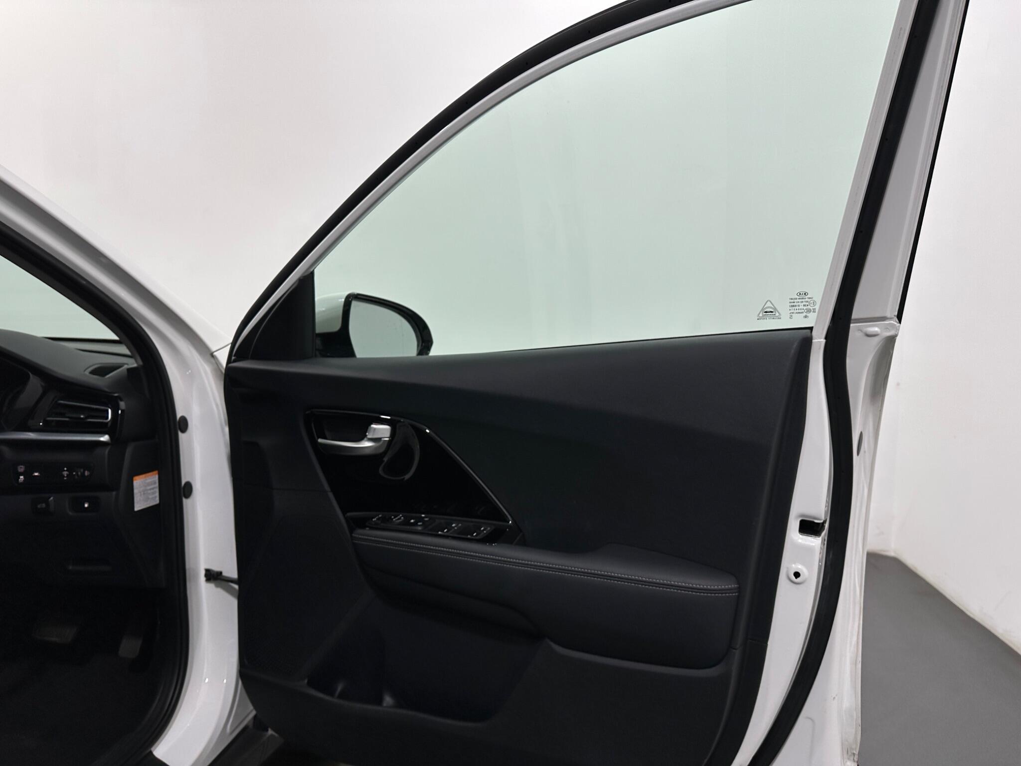 Kia Niro view 32