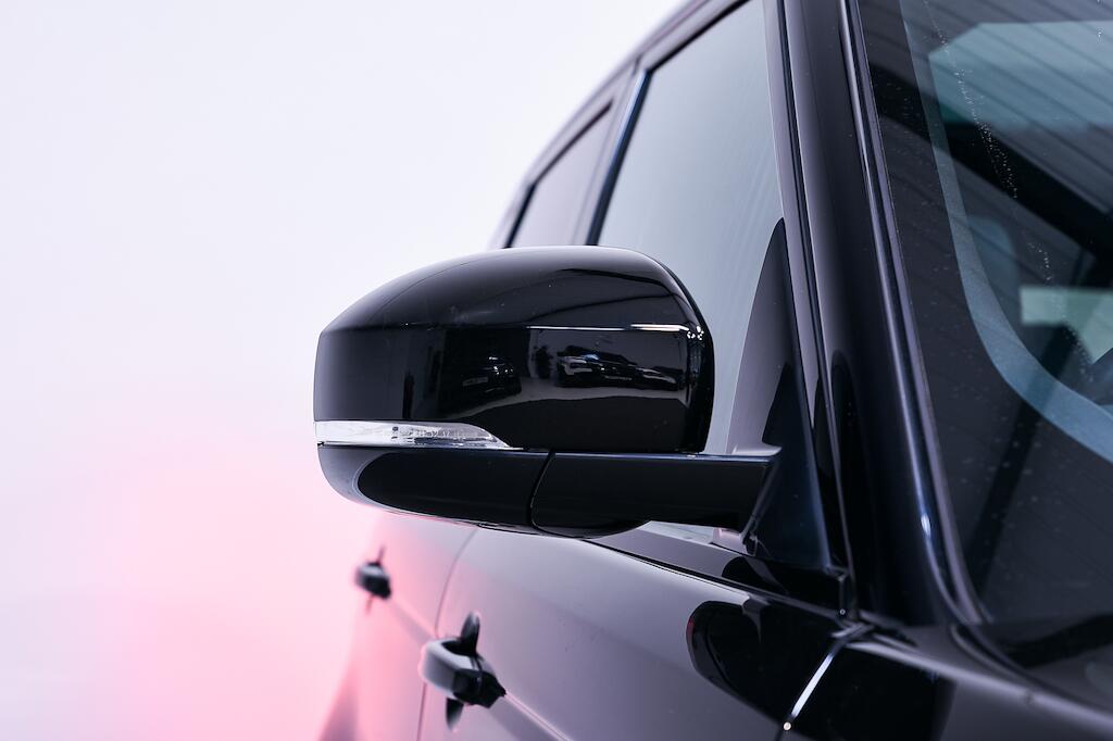 Land Rover Range Rover Sport view 9