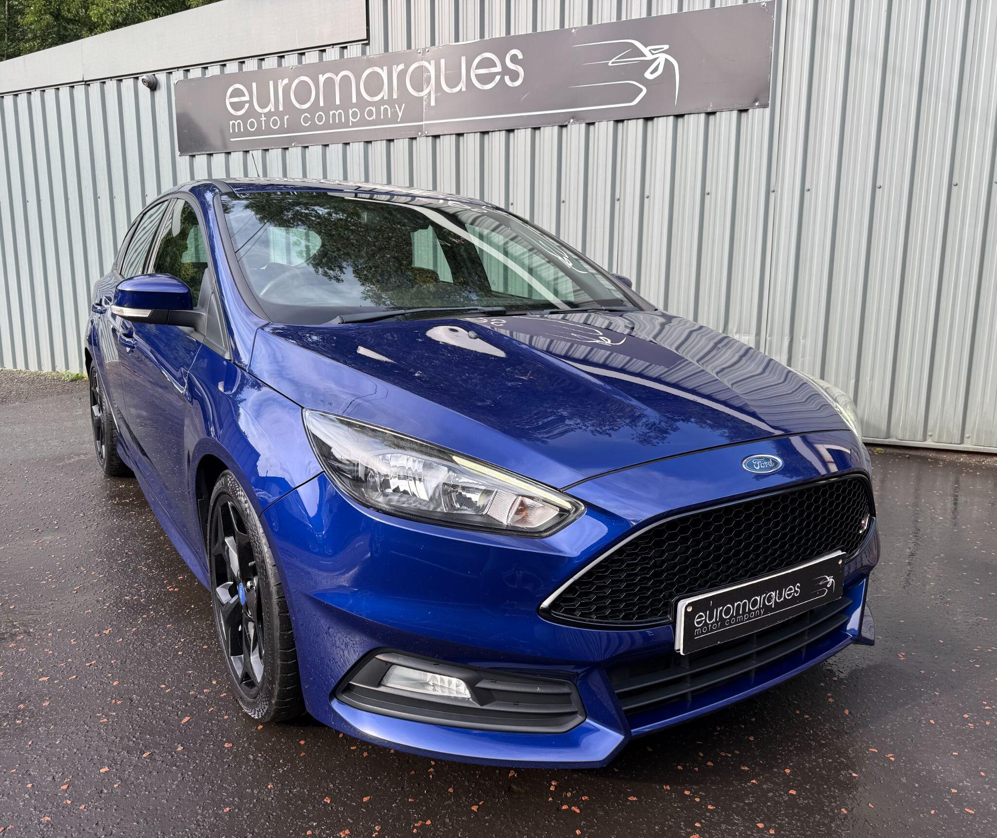 Ford Focus view 12
