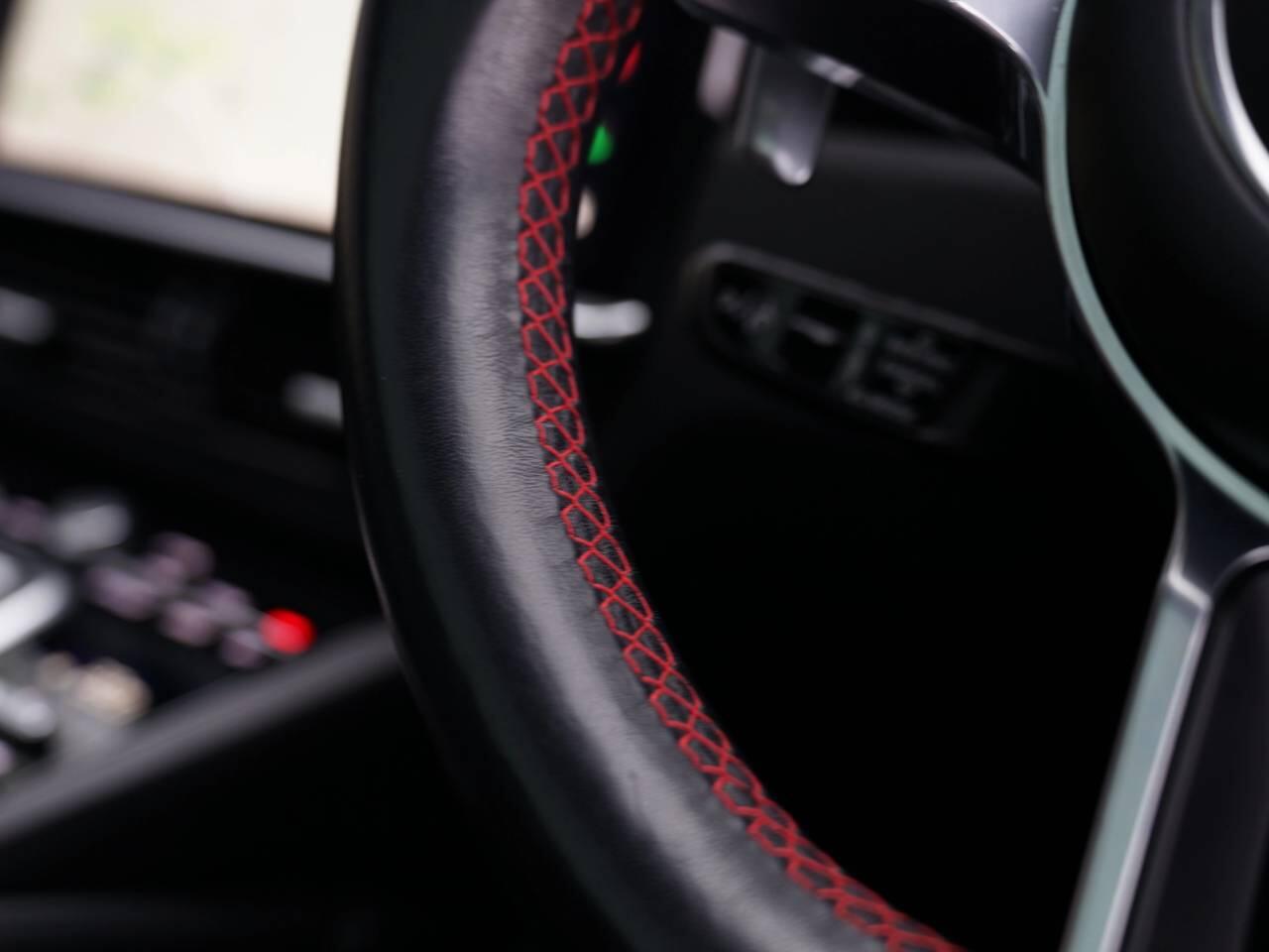 Porsche Cayenne view 35