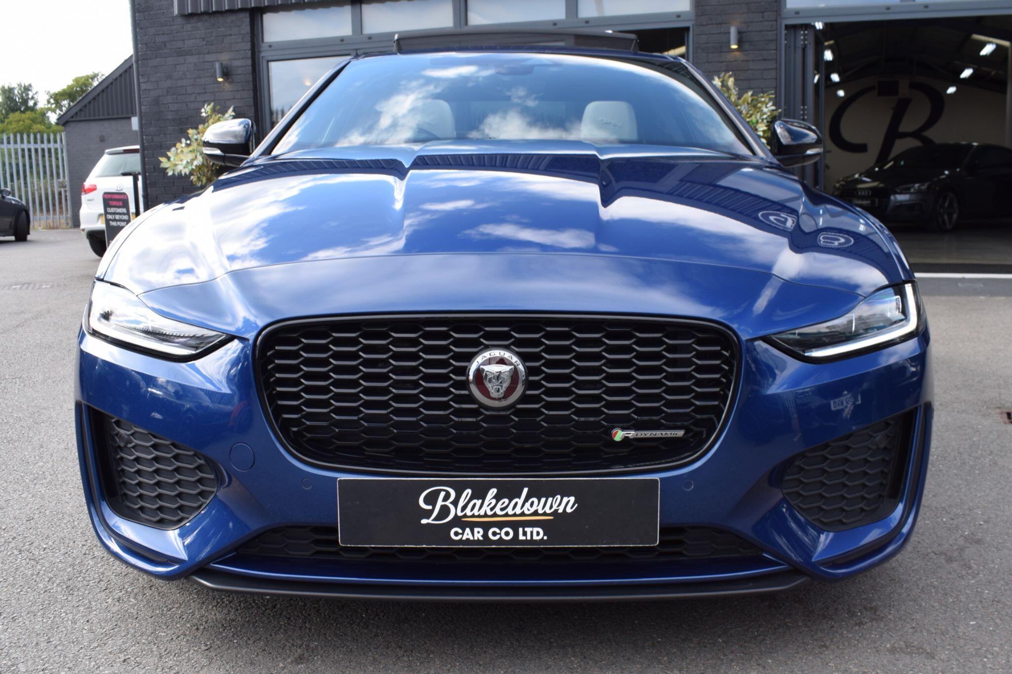 Jaguar Xe view 2