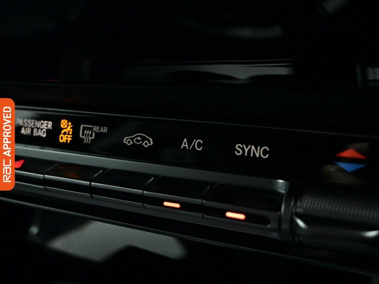 Mercedes-Benz Cla view 16