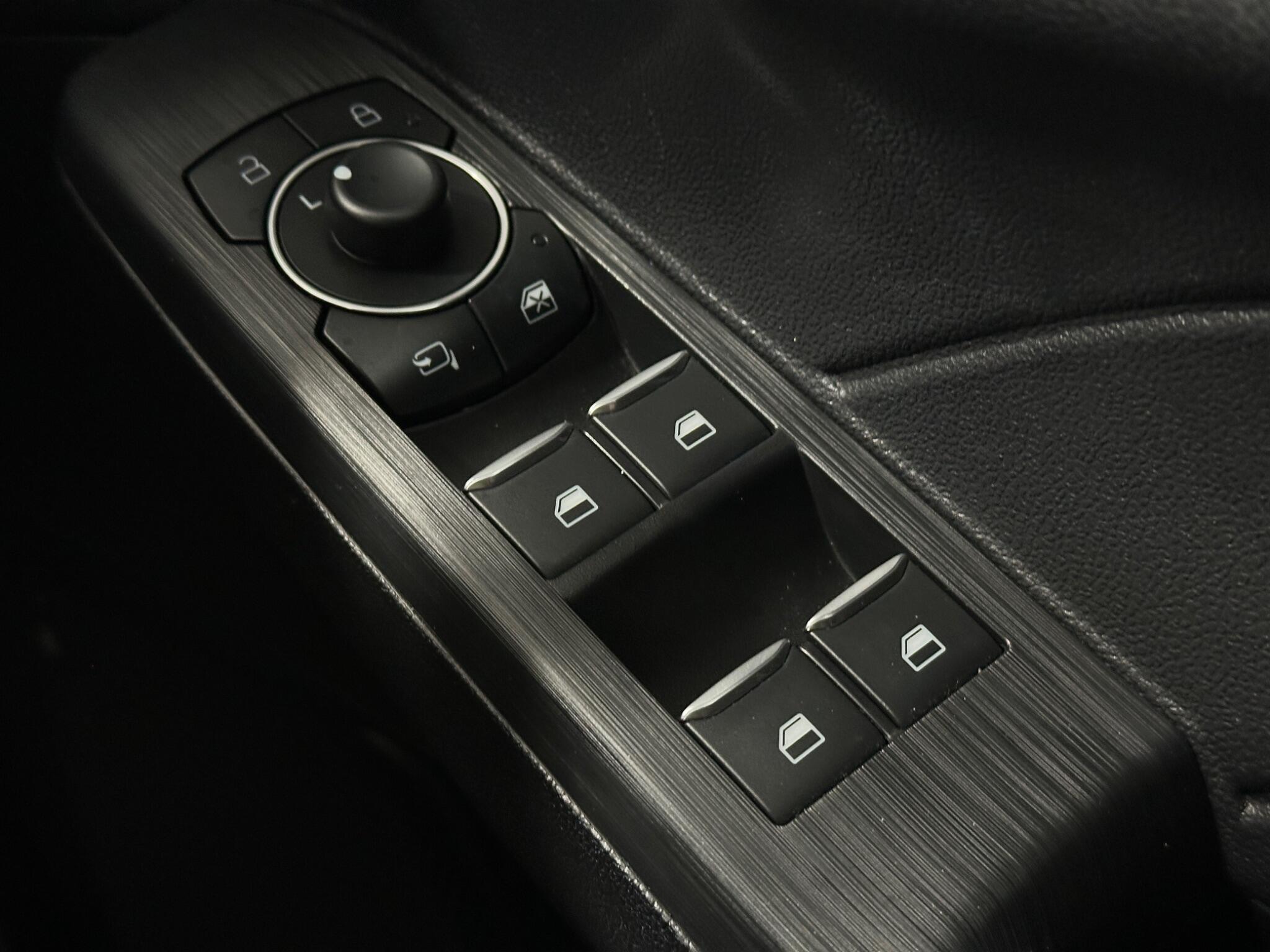 Ford Kuga view 19