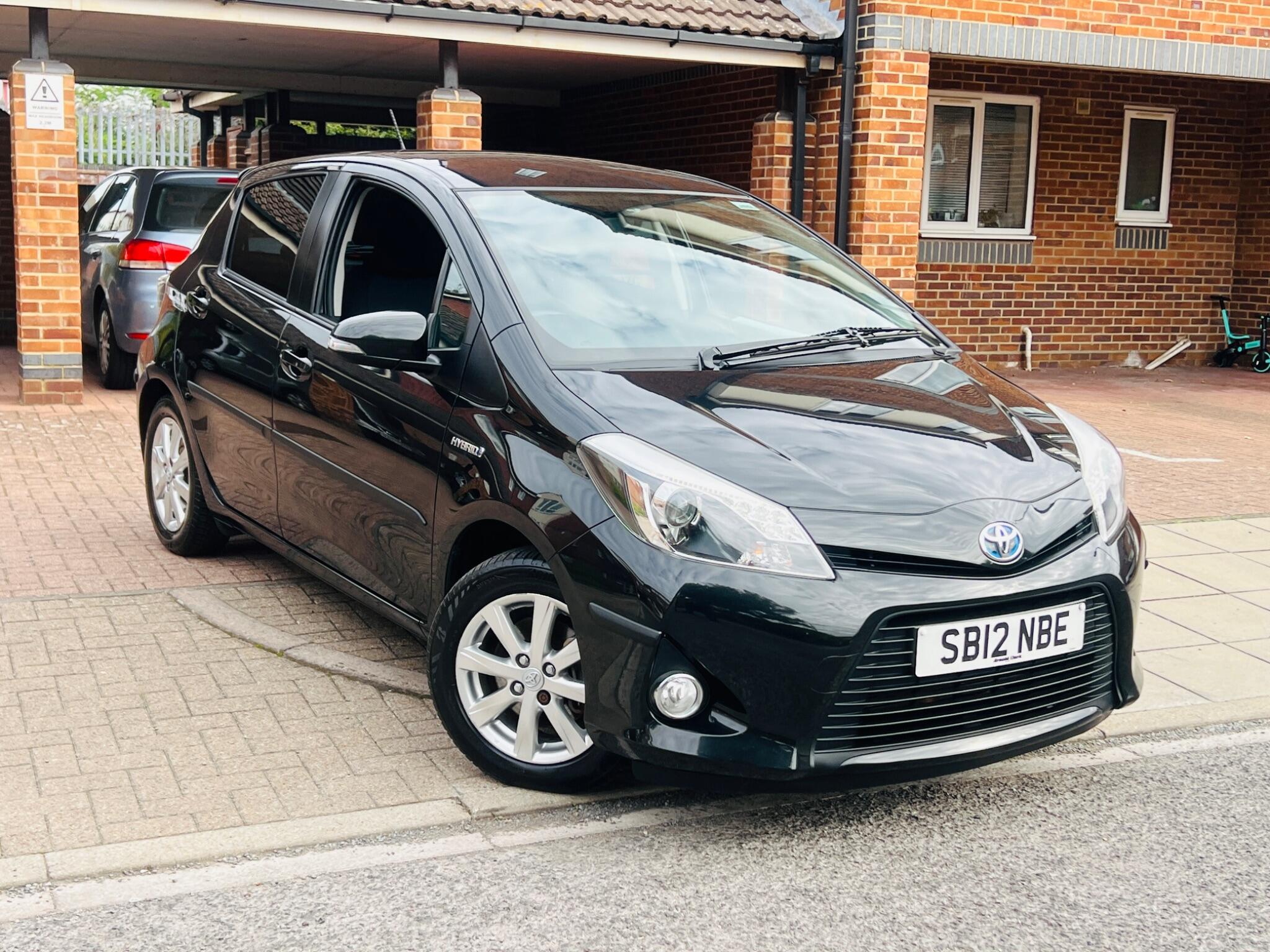 Toyota Yaris view 13