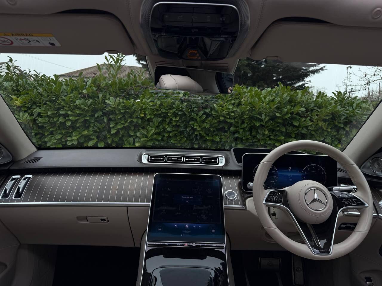 Mercedes-Benz S-Class view 16