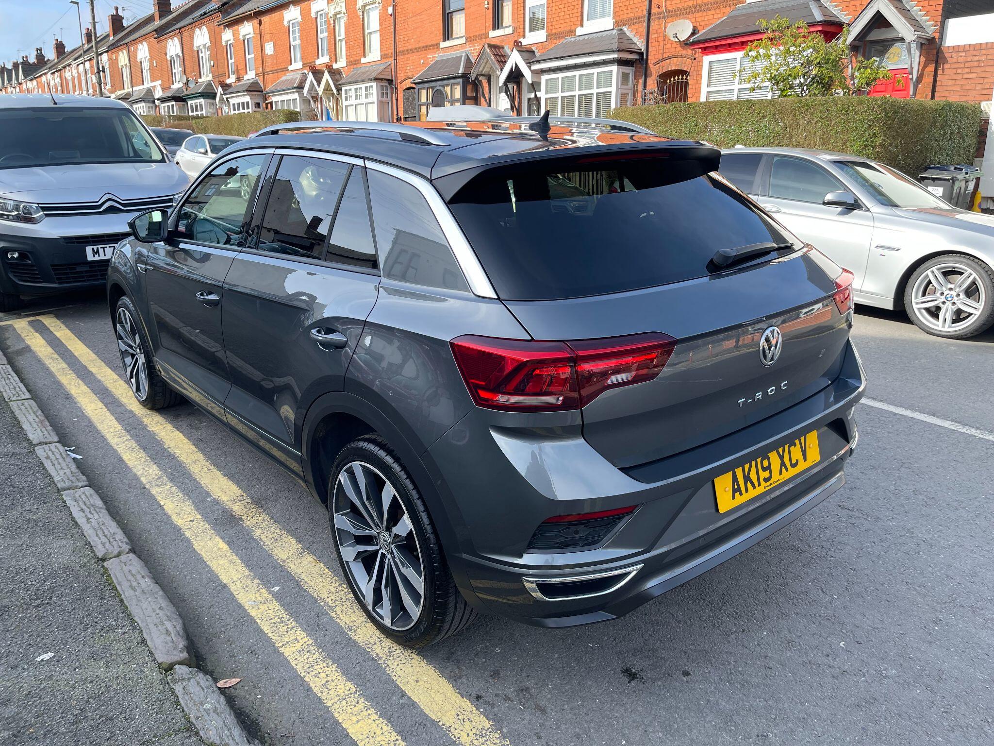 Volkswagen T-Roc view 16