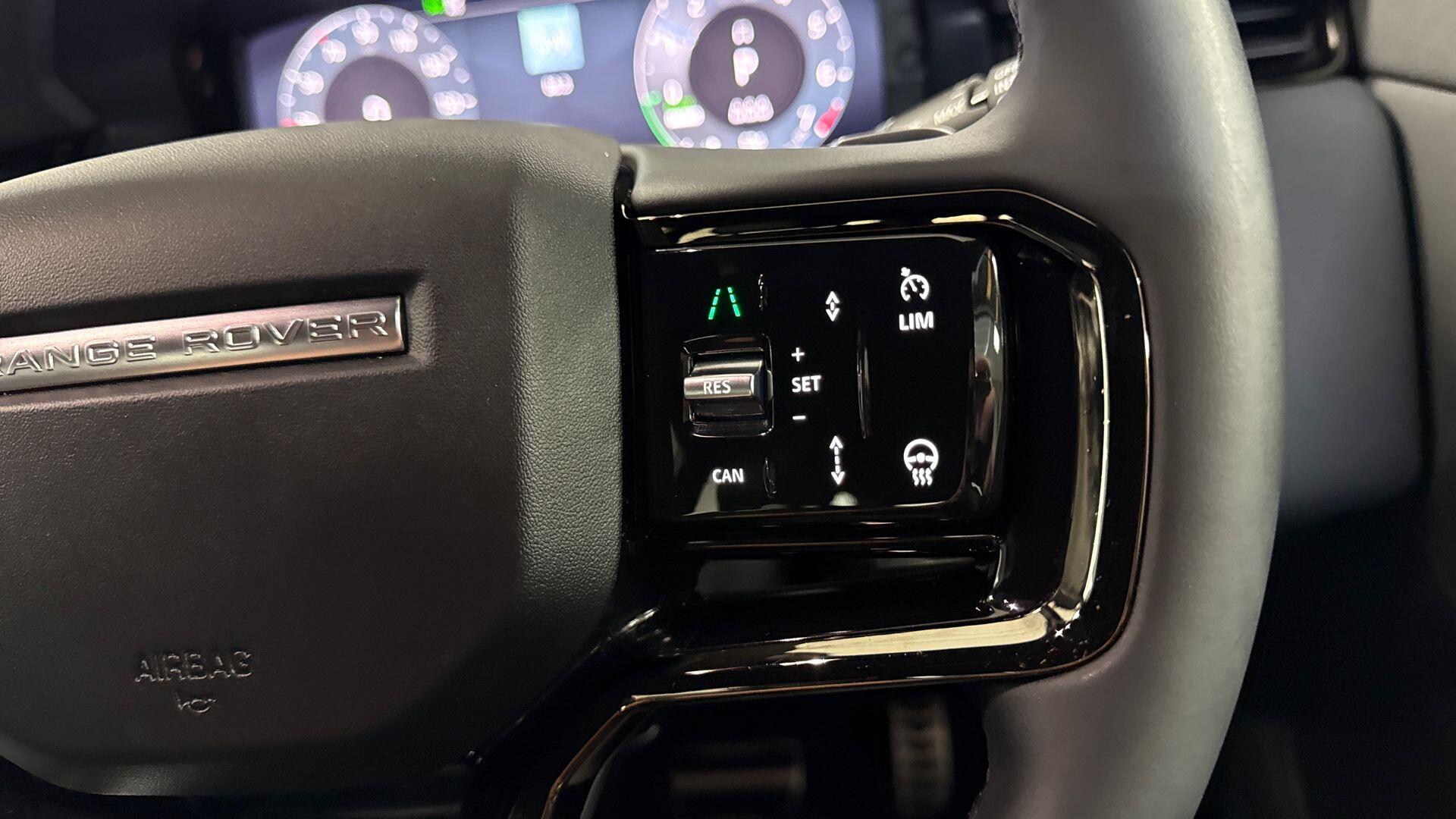 Land Rover Range Rover Evoque view 28