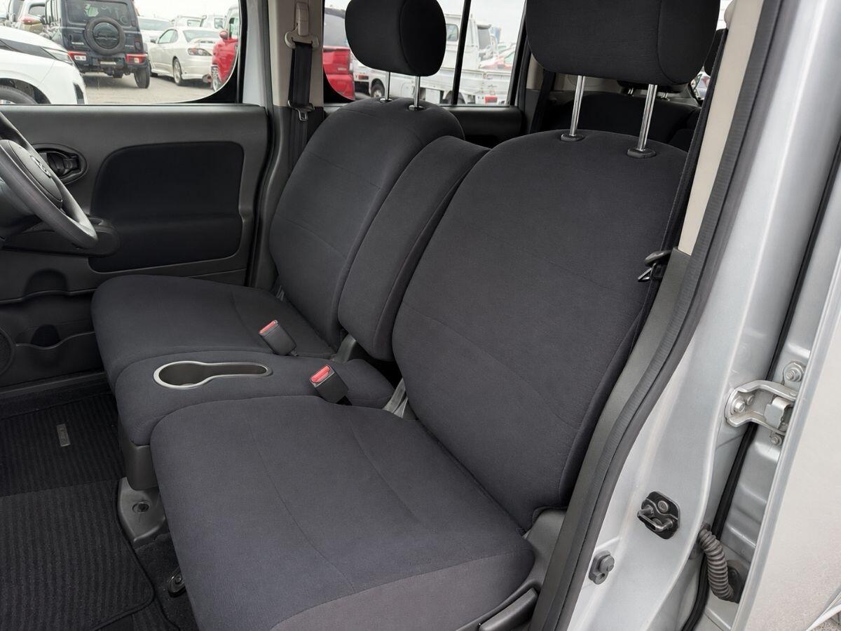 Nissan Cube view 8