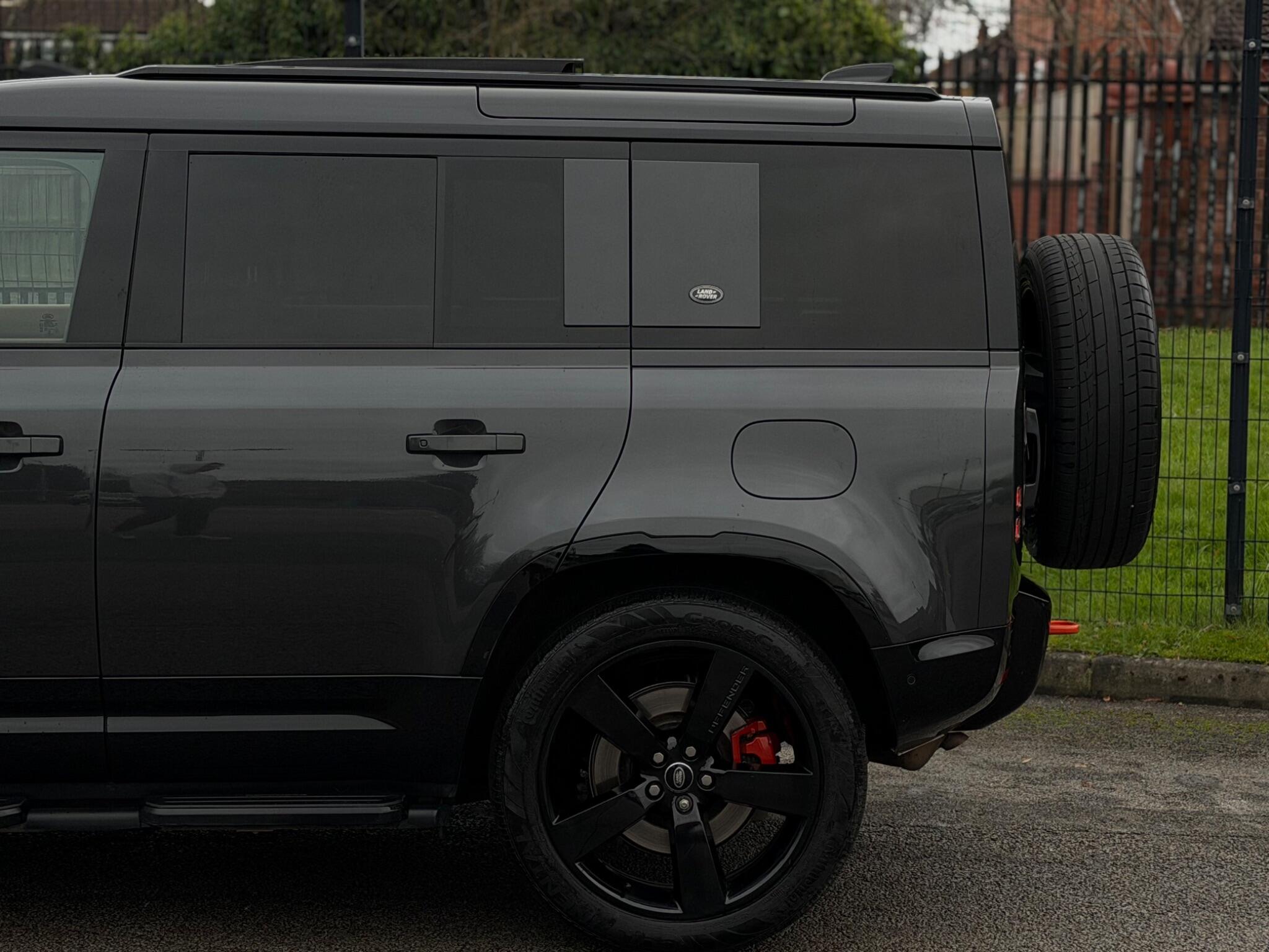 Land Rover Defender view 6