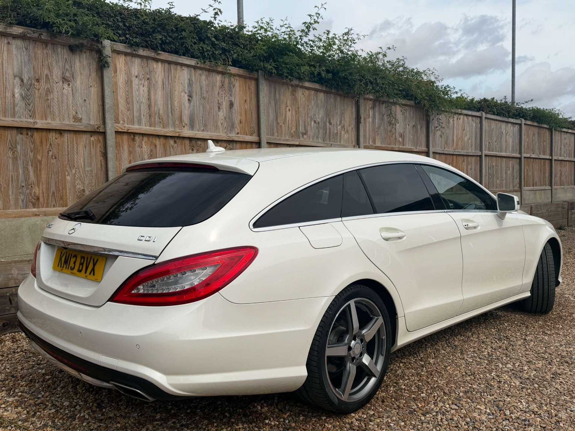 Mercedes-Benz CLS view 15