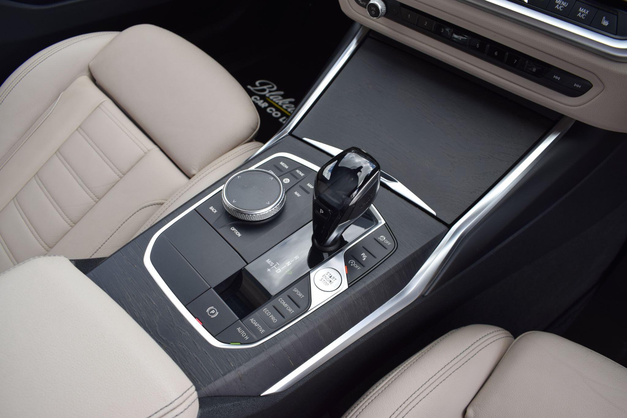 BMW 3 Series view 13