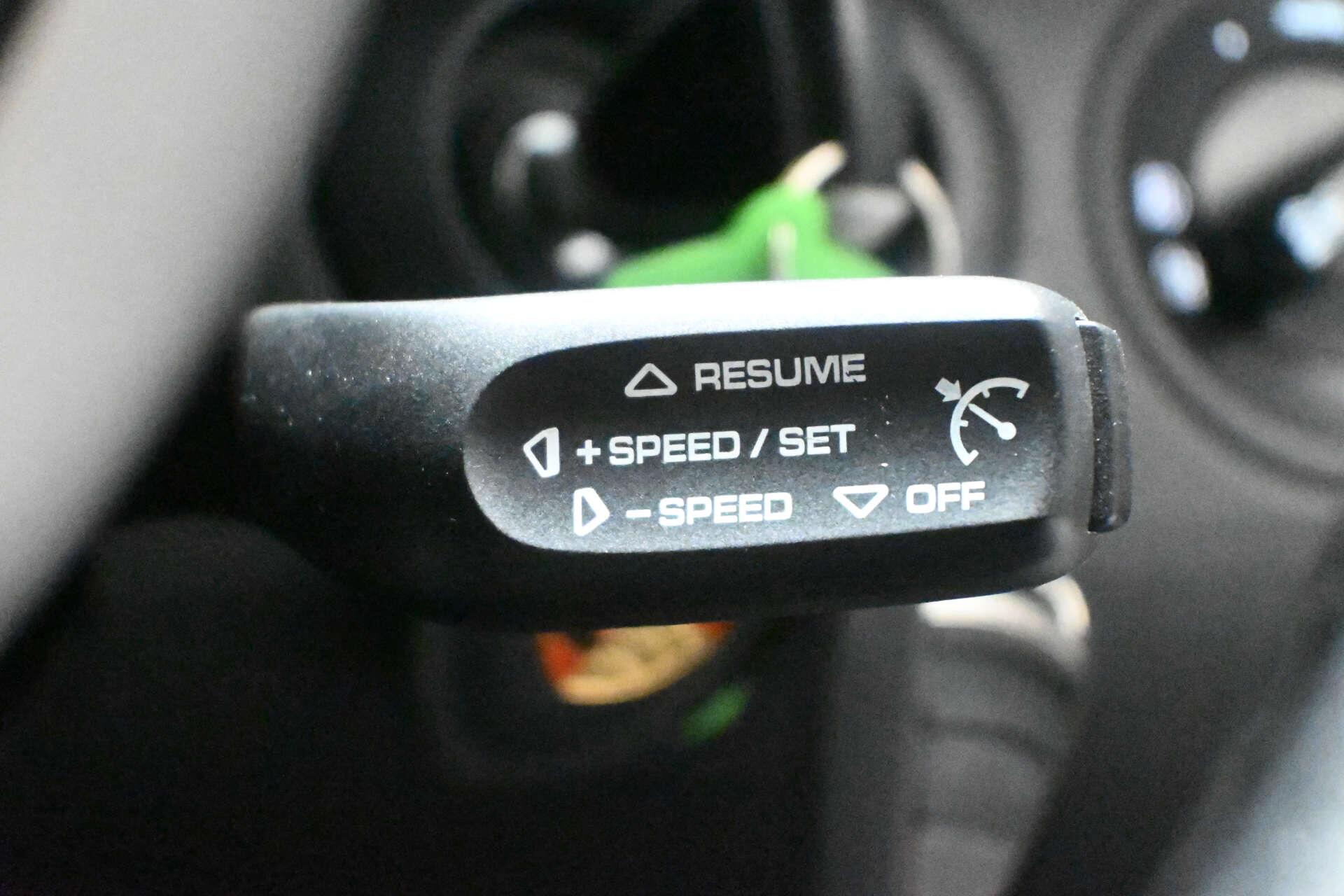 Porsche 911 view 37
