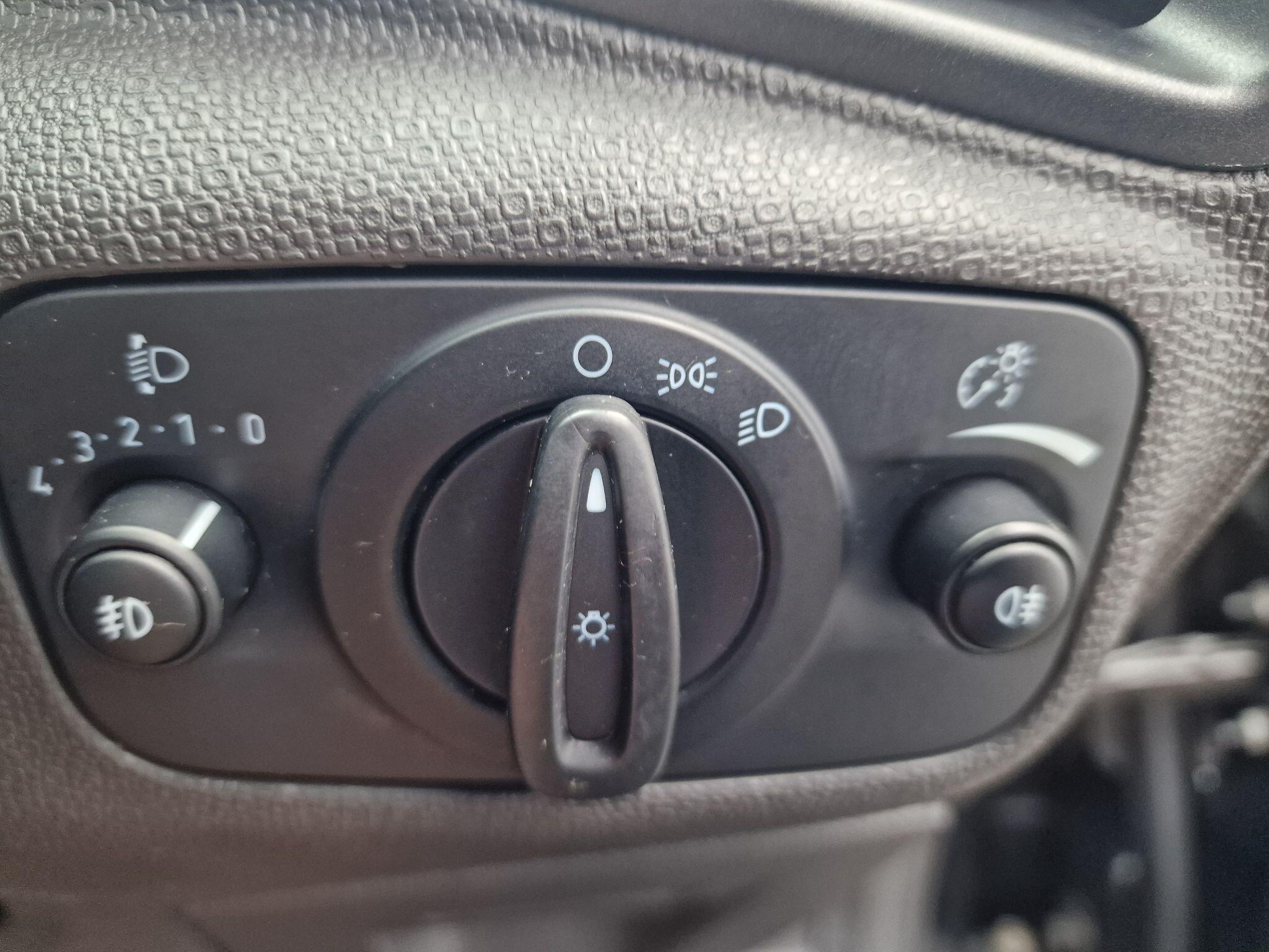 Ford Ecosport view 30