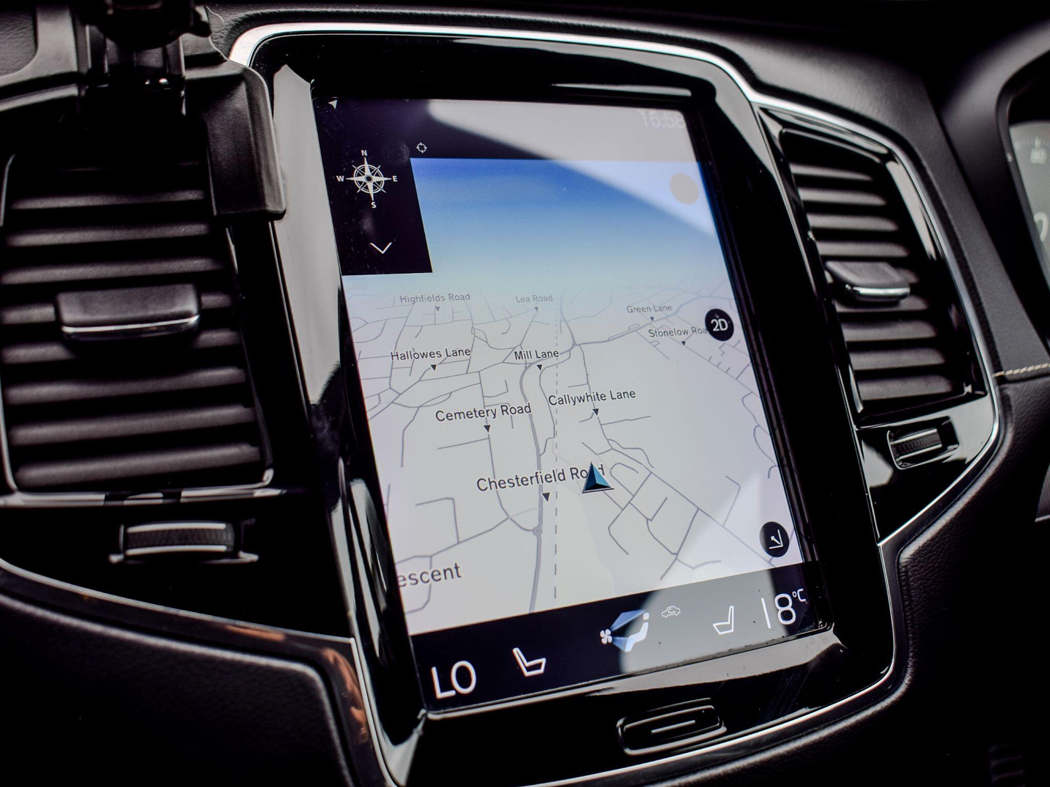 Volvo XC90 view 16
