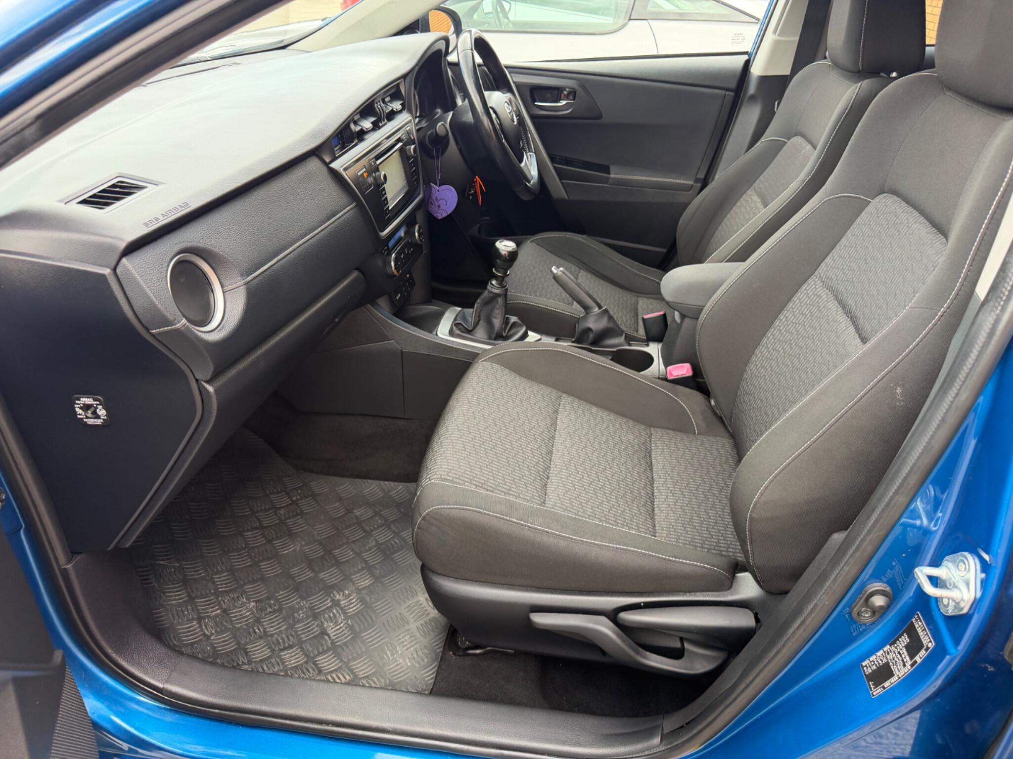 Toyota Auris view 58