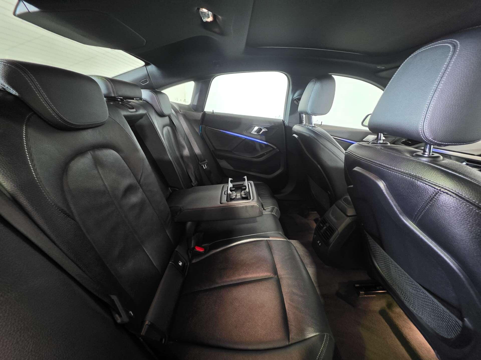 BMW 2 Series view 43