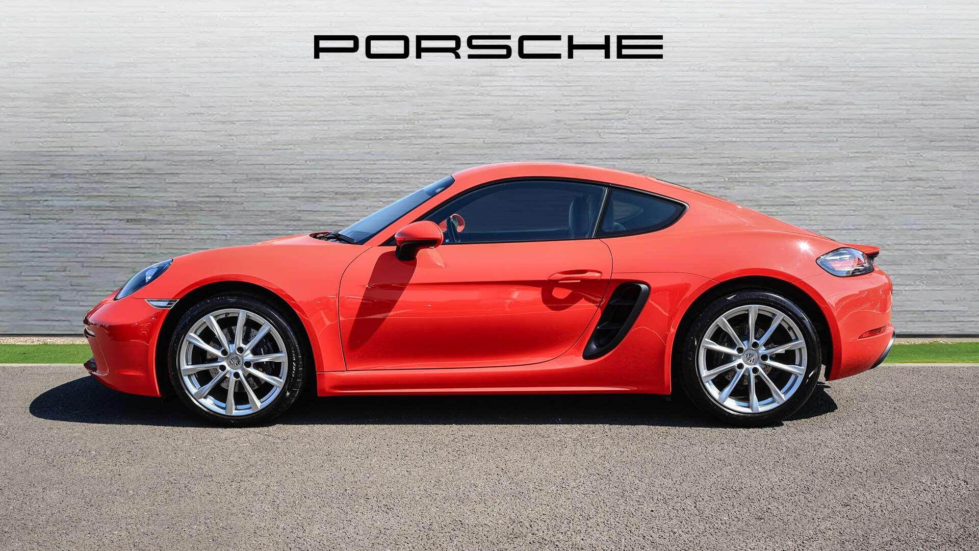 Porsche Cayman view 8