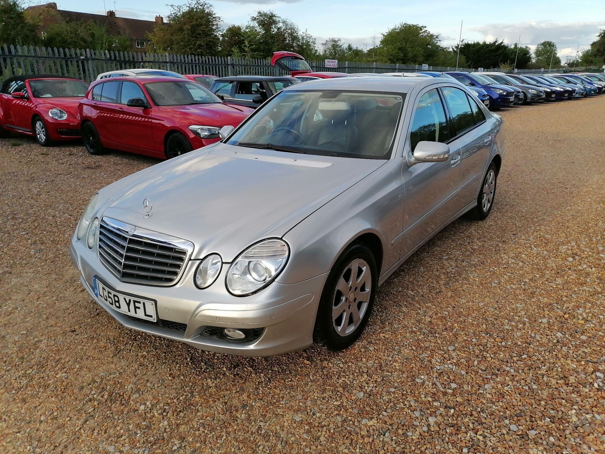Mercedes-Benz E-Class view 3