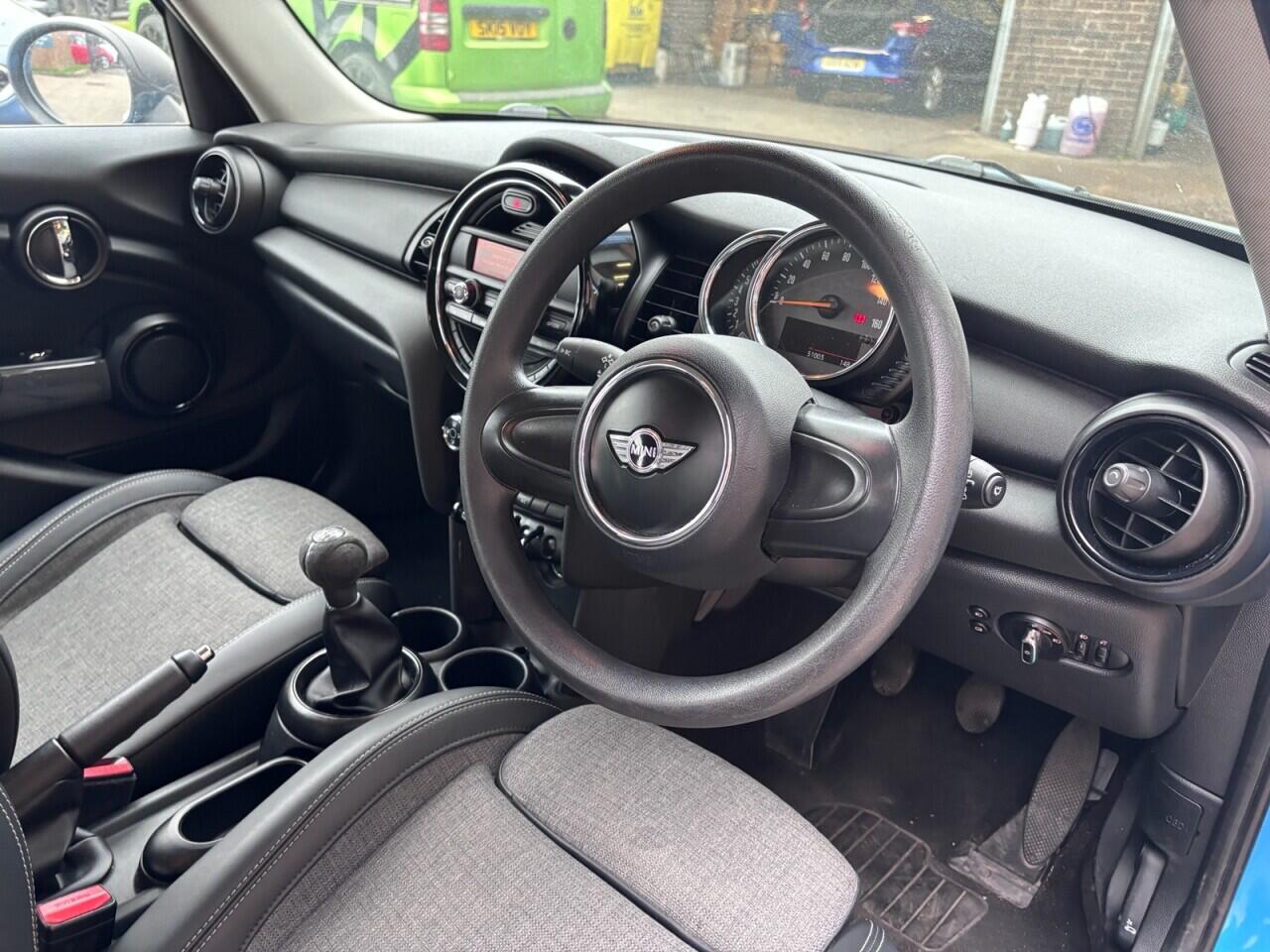 Mini Hatch view 9
