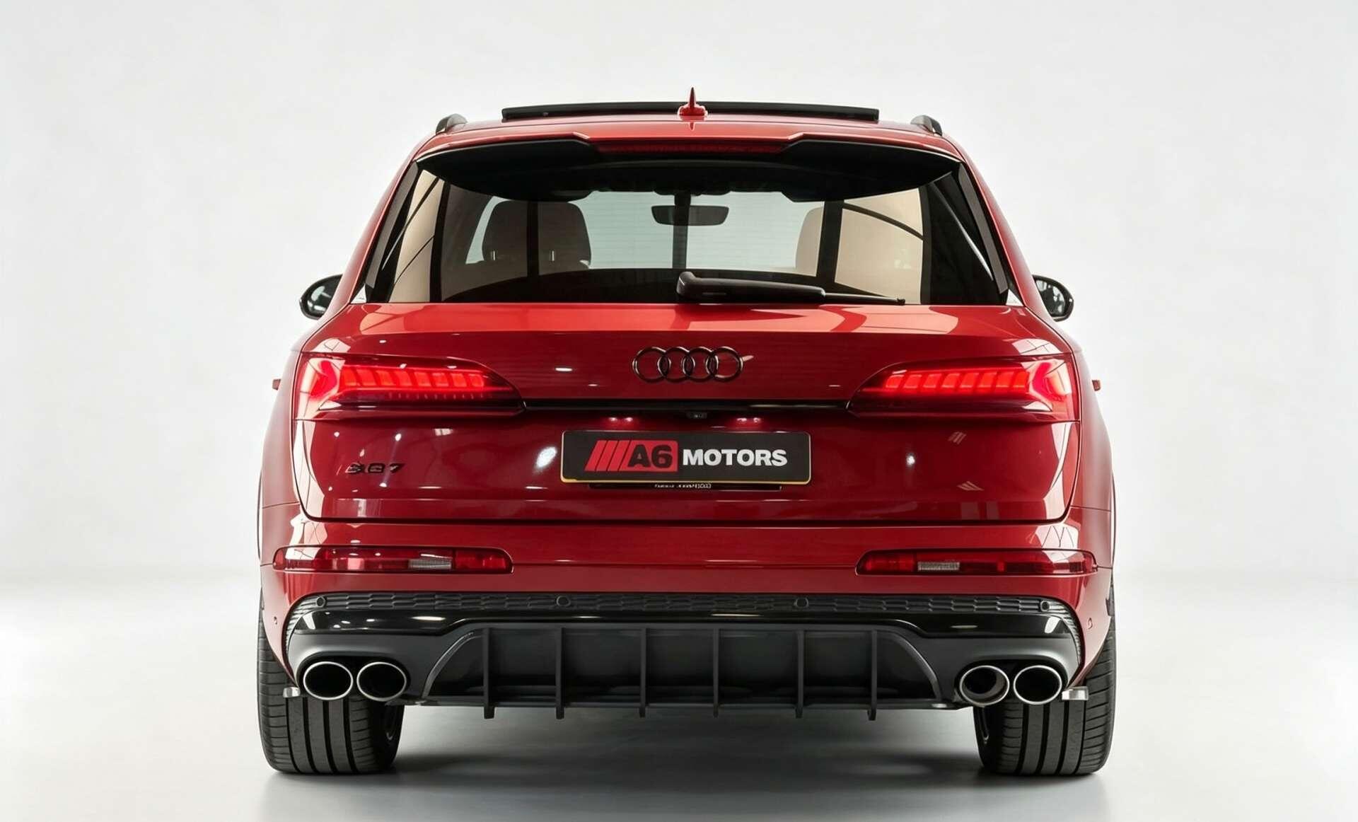 Audi SQ7 view 10