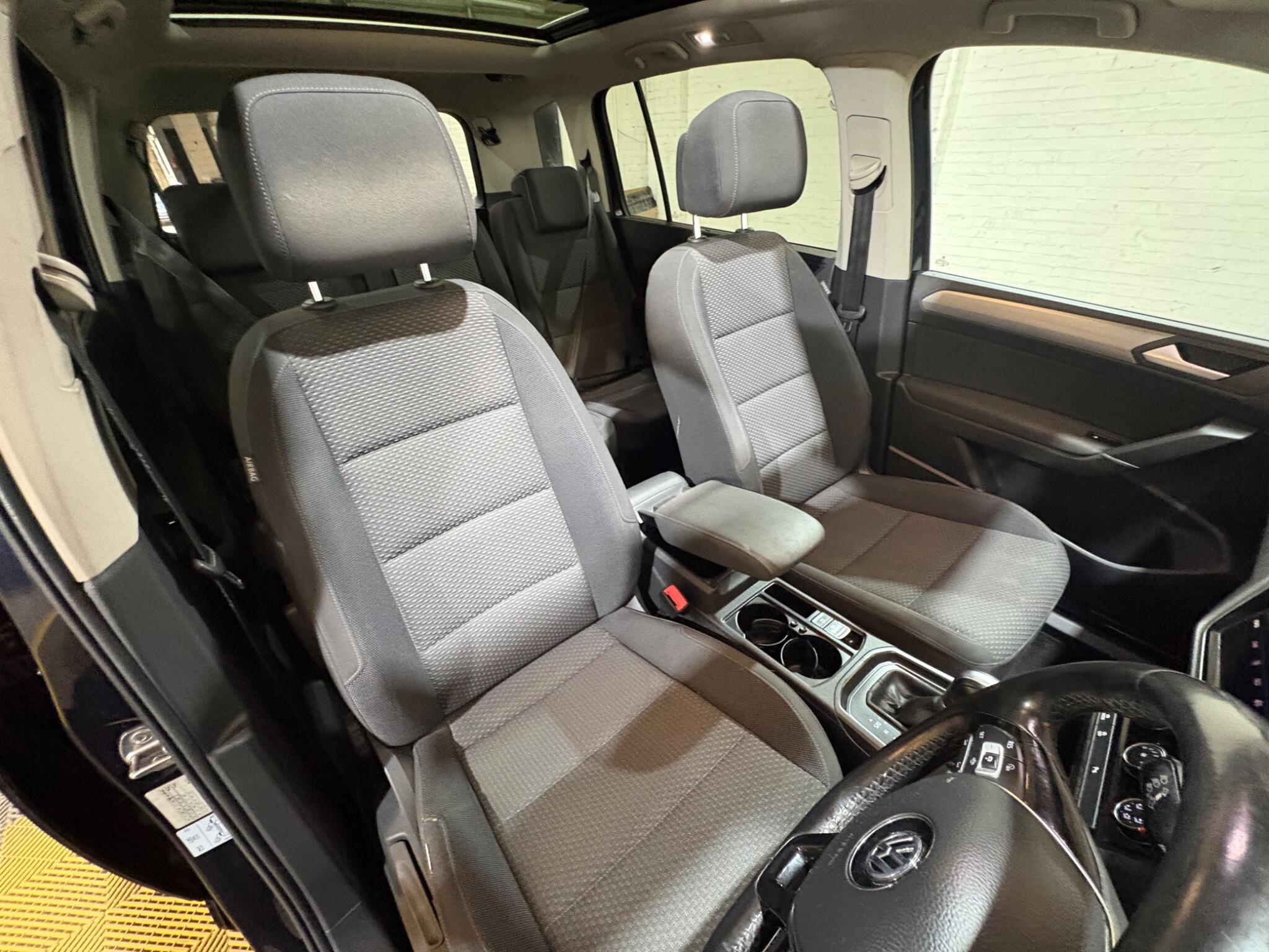 Volkswagen Touran view 39