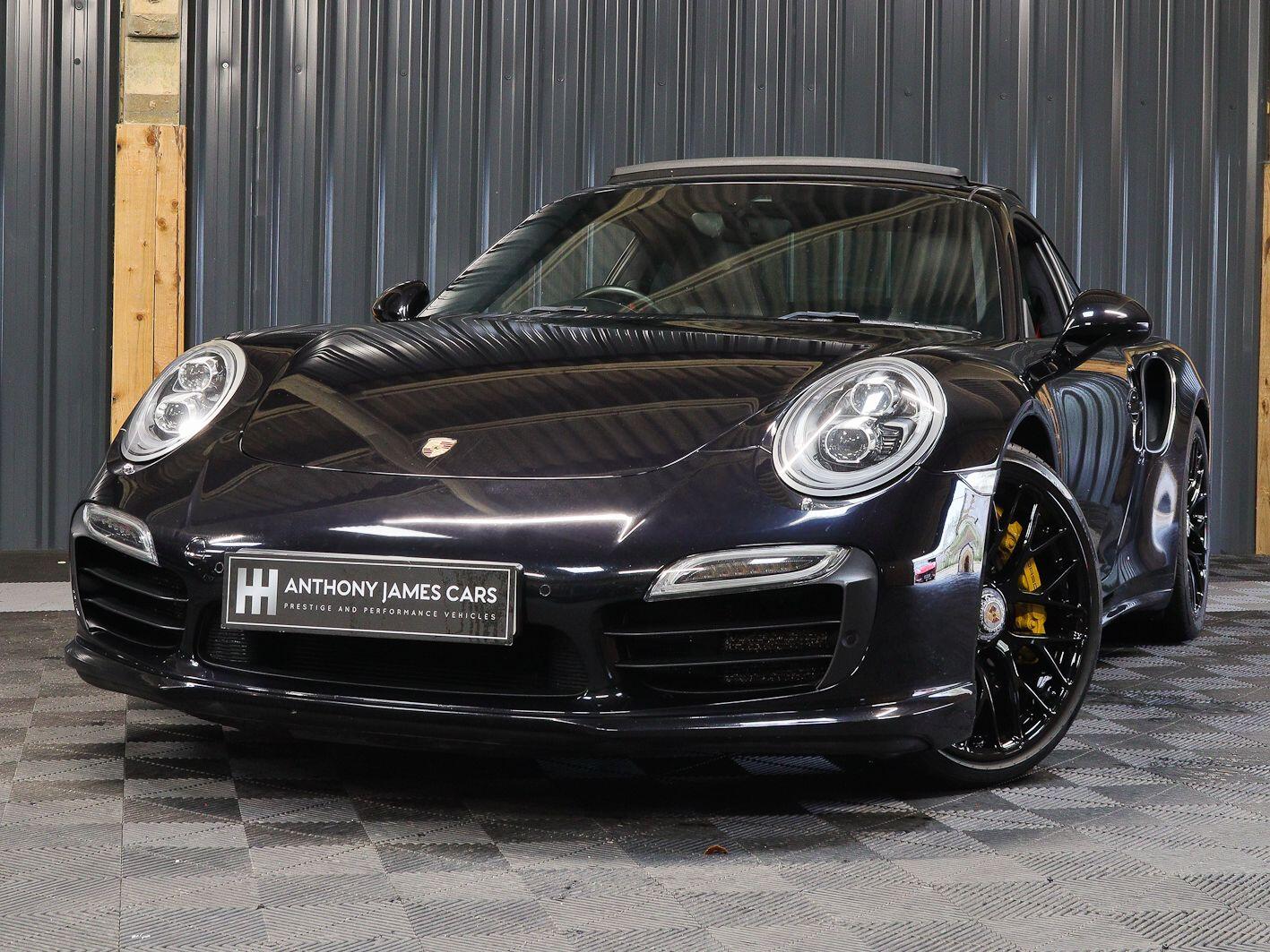 Porsche 911 view 4