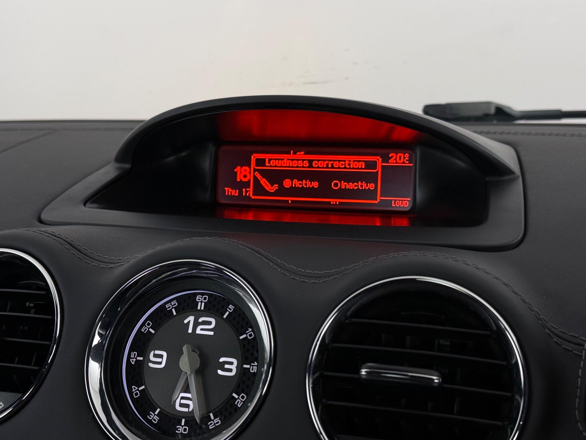 Peugeot RCZ view 18