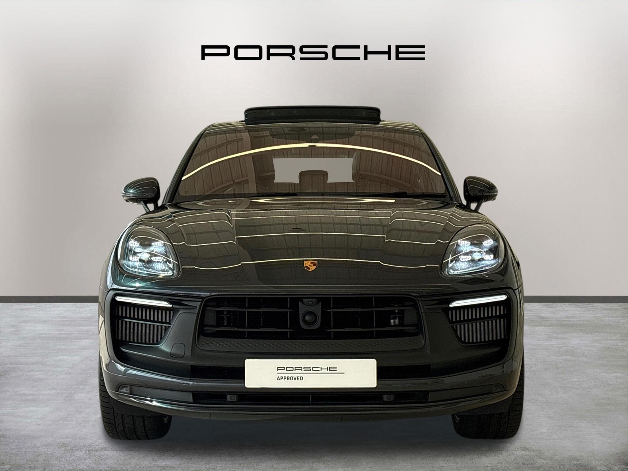 Porsche Macan view 2