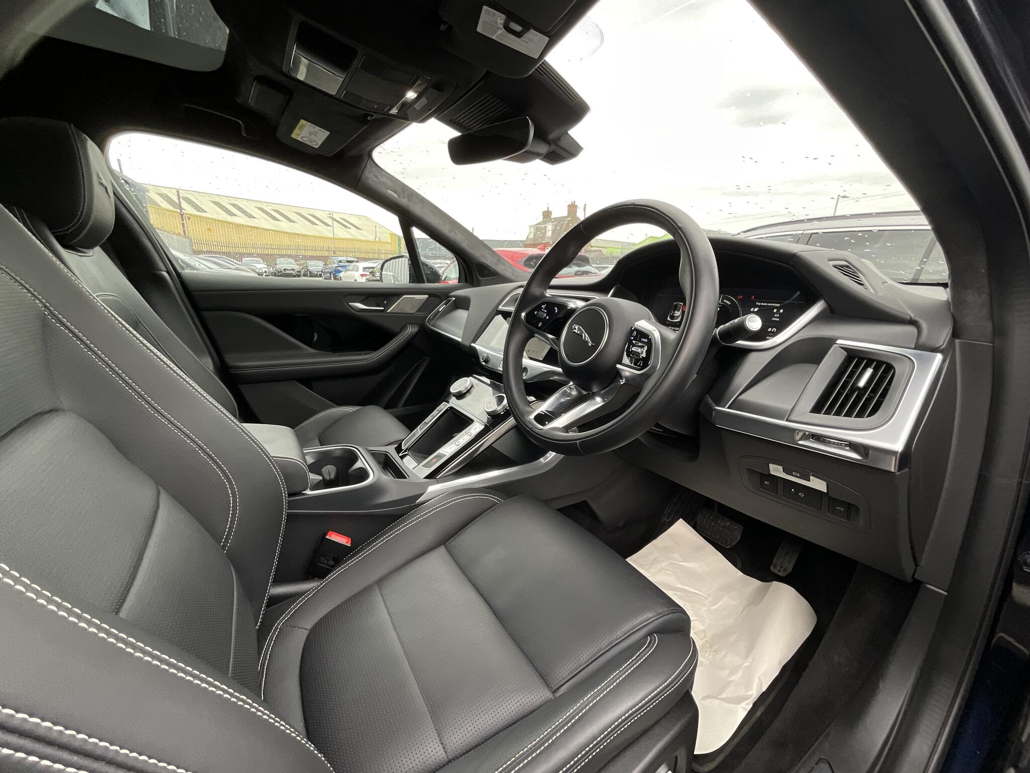 Jaguar I-Pace view 7