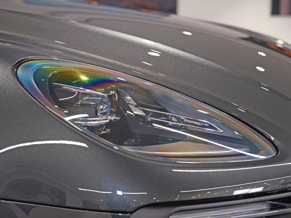Porsche Macan view 48