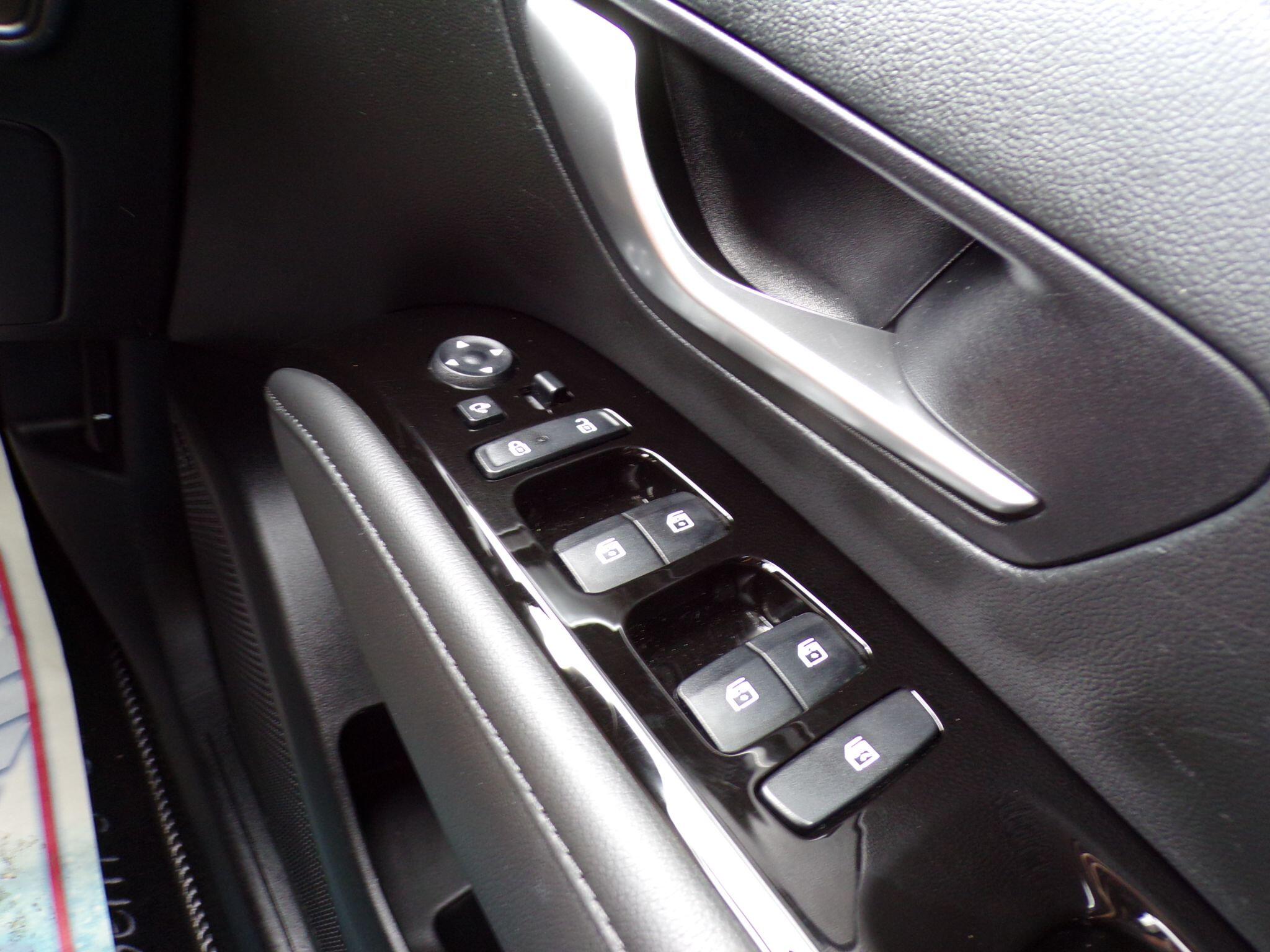 Hyundai Tucson view 26