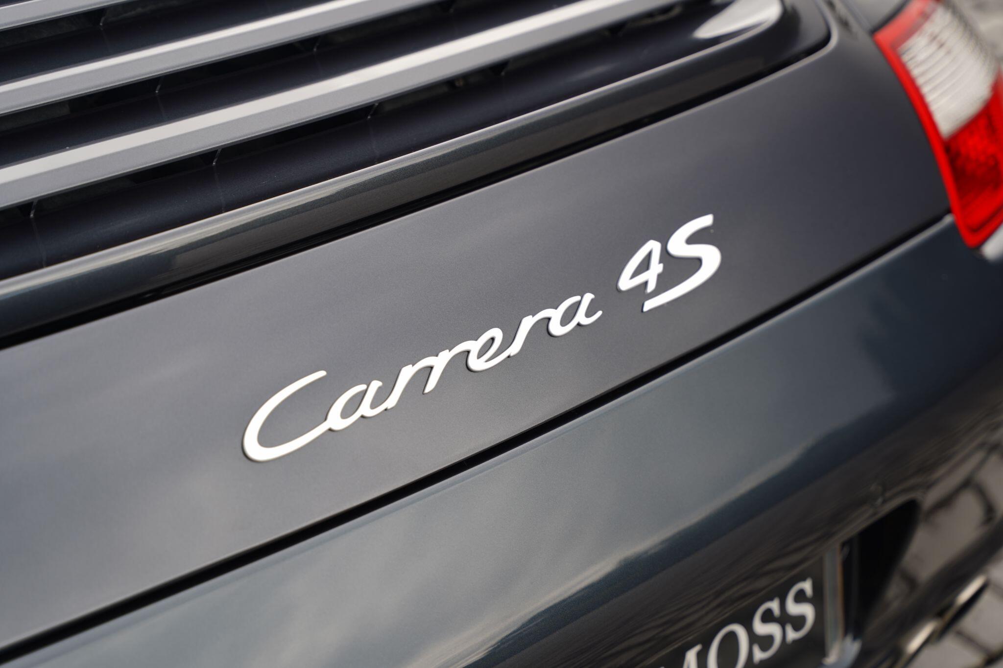 Porsche 911 view 52