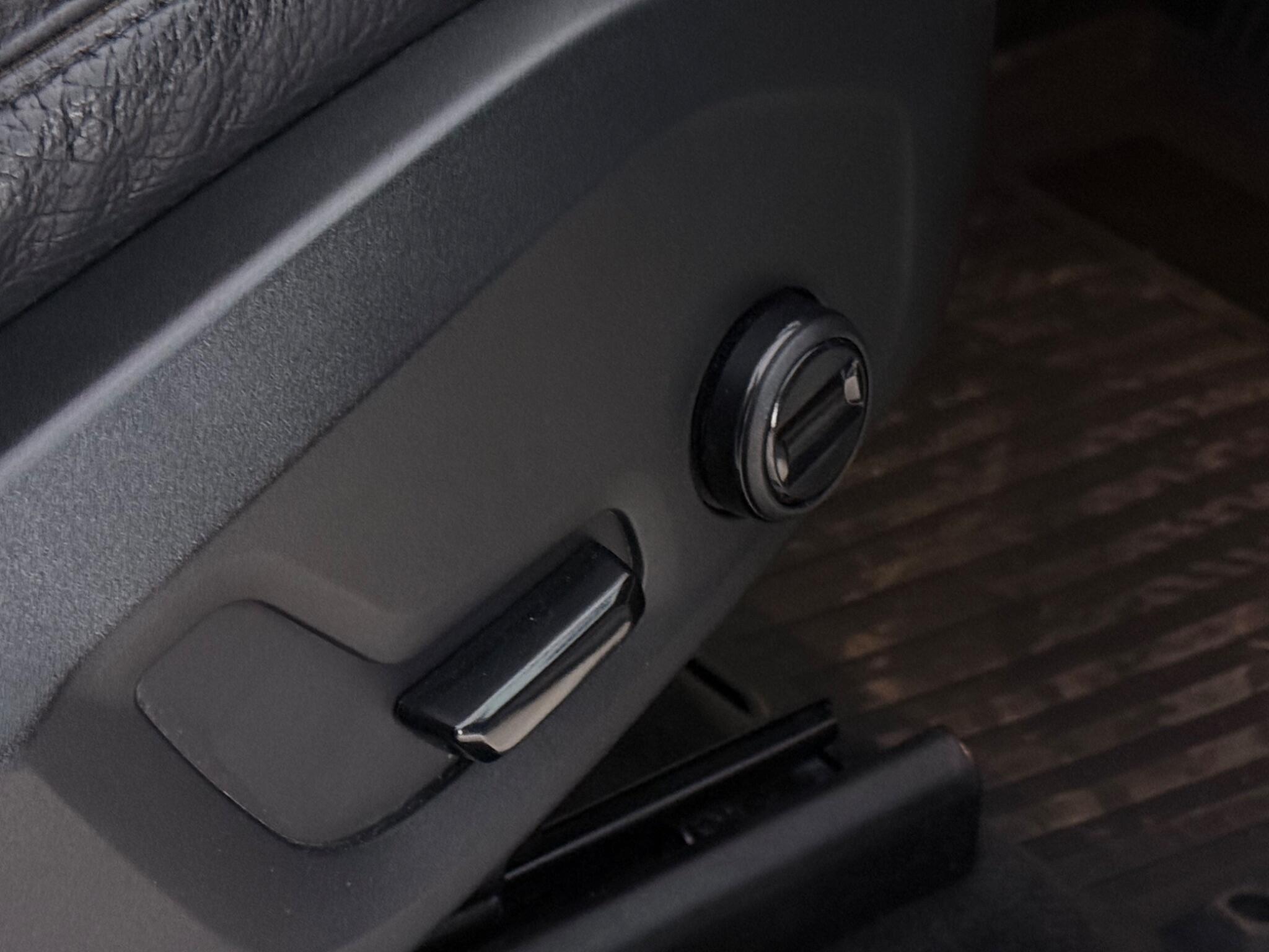 Volvo XC60 view 32