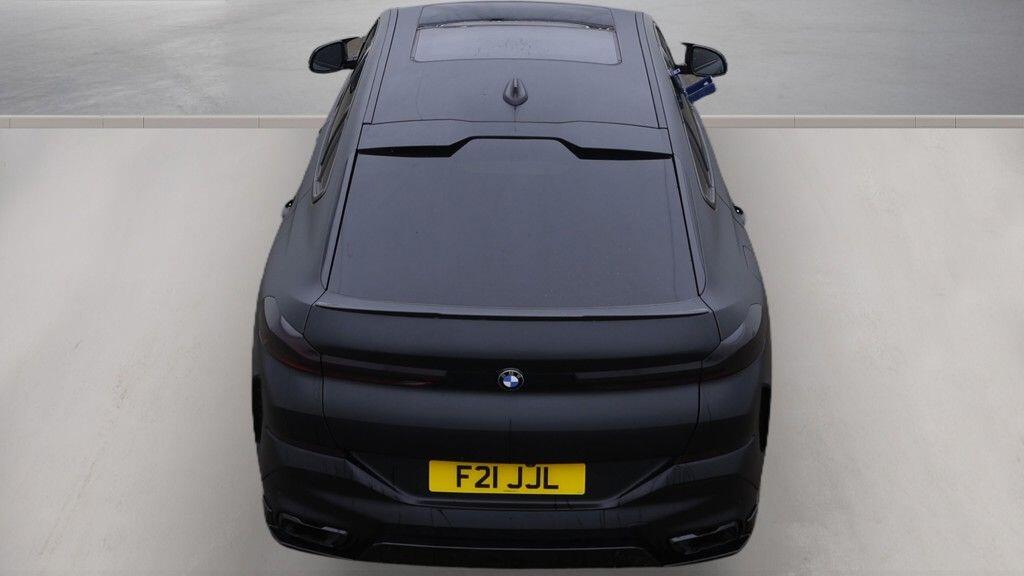 BMW X6 view 19